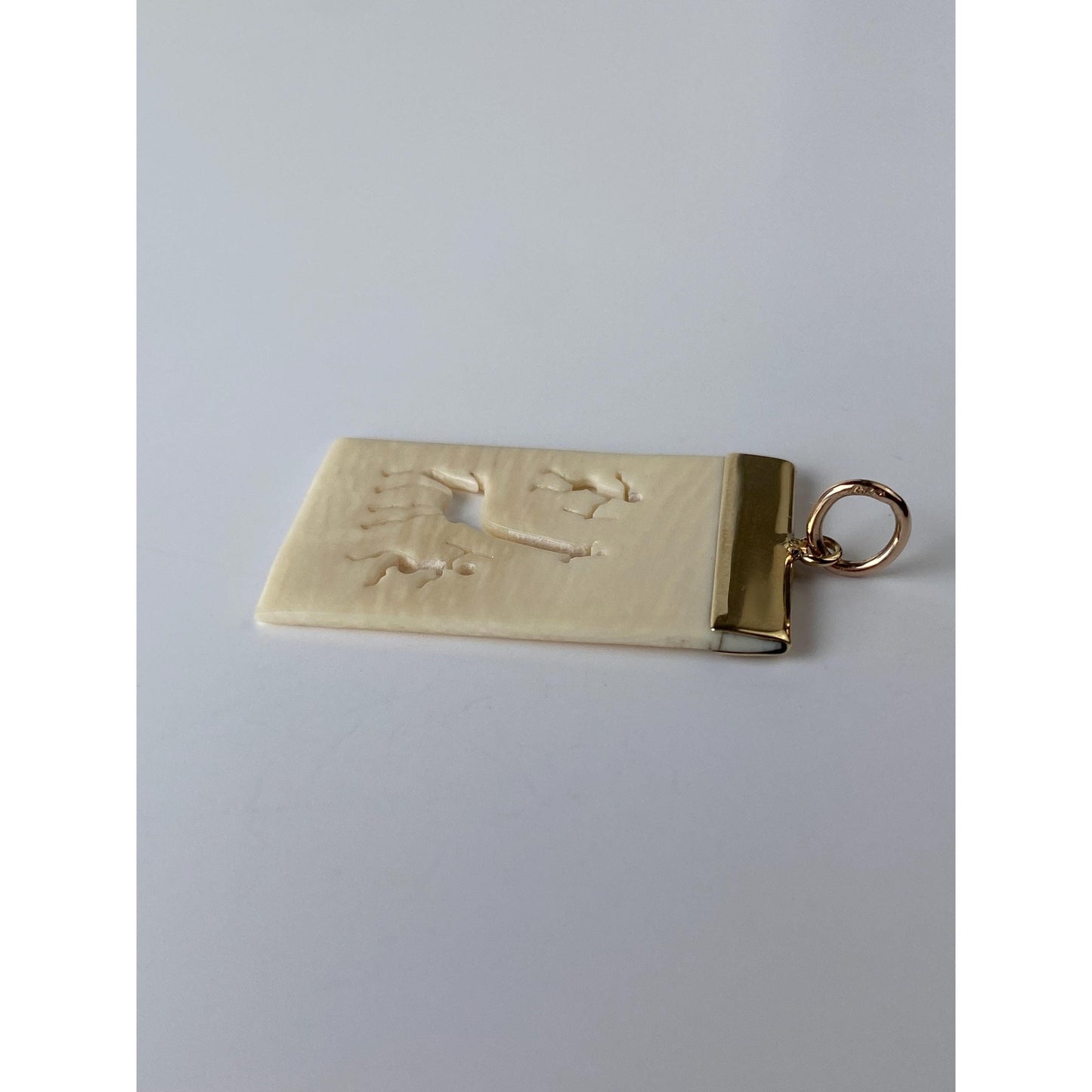 Vintage Solid 9k Yellow Gold White Stone Carved Giraffe Charm