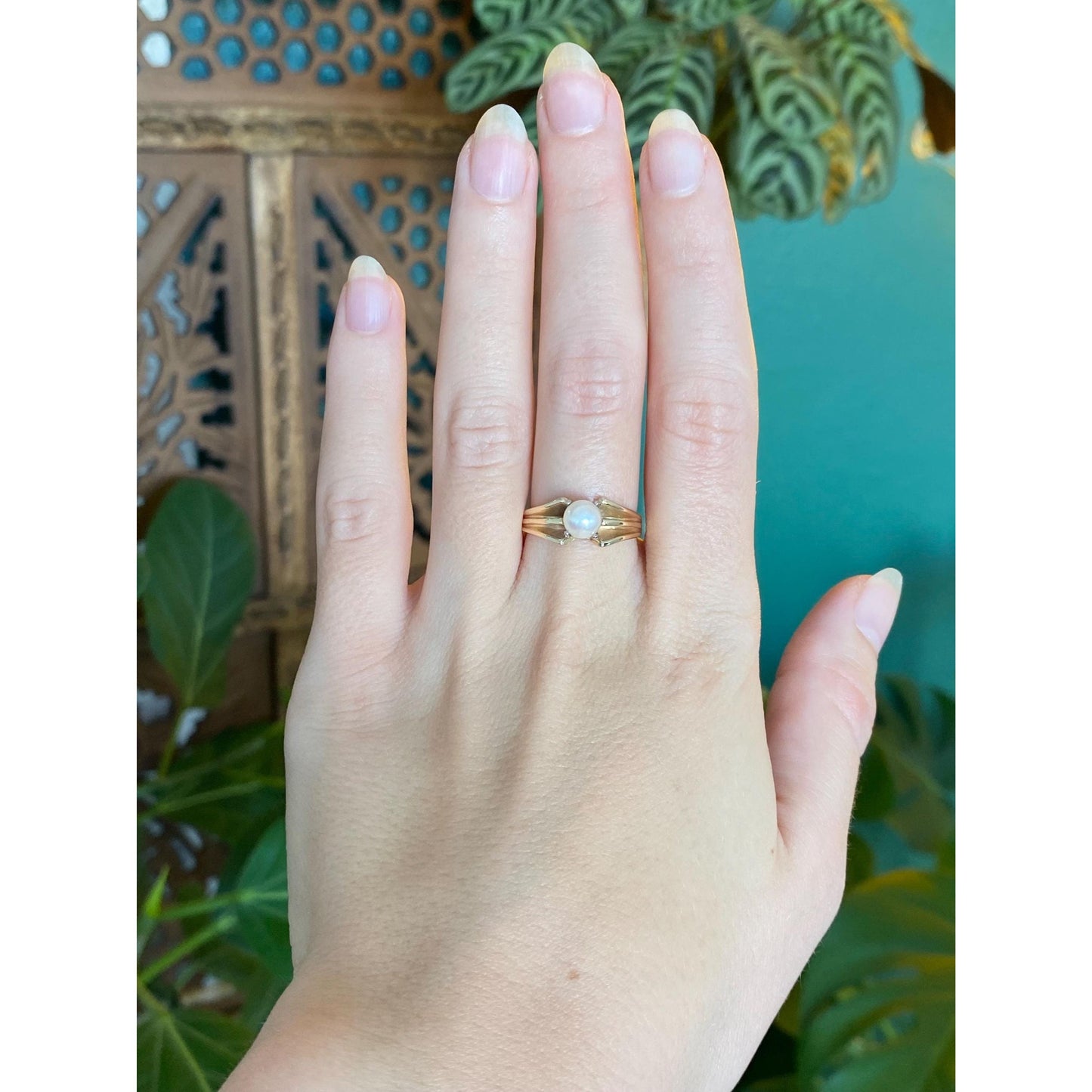 Vintage Solid 14k Yellow Gold Pearl Ring - Size 7.25