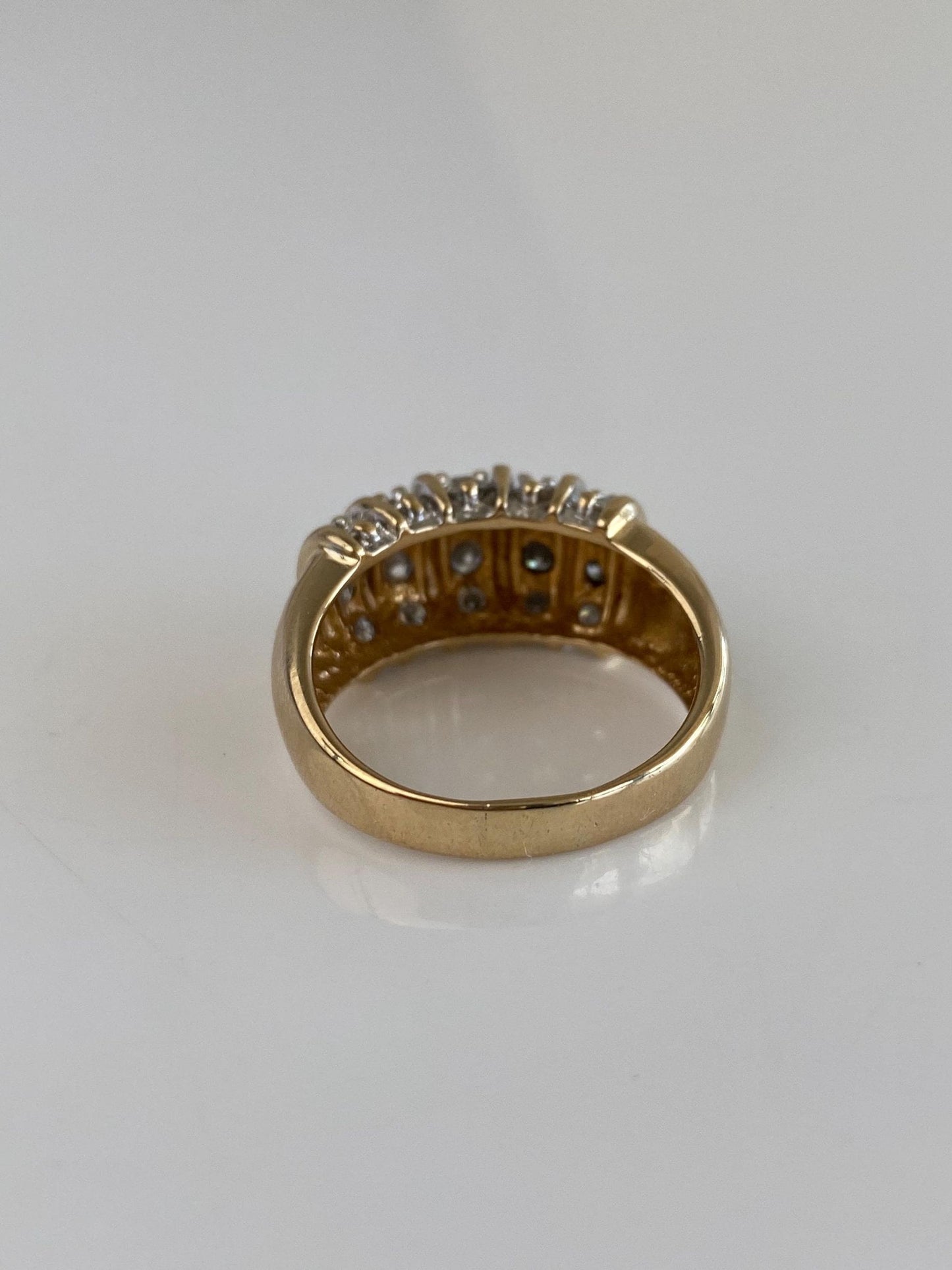 Vintage Solid 14k Yellow Gold Diamonds Ring Band - Size 8