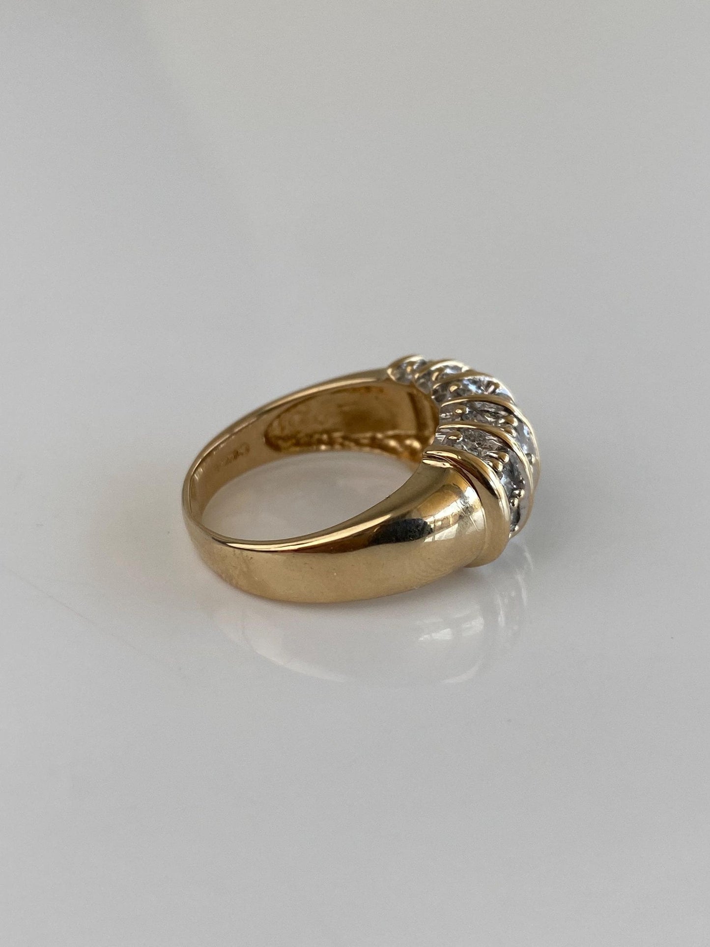 Vintage Solid 14k Yellow Gold Diamonds Ring Band - Size 8