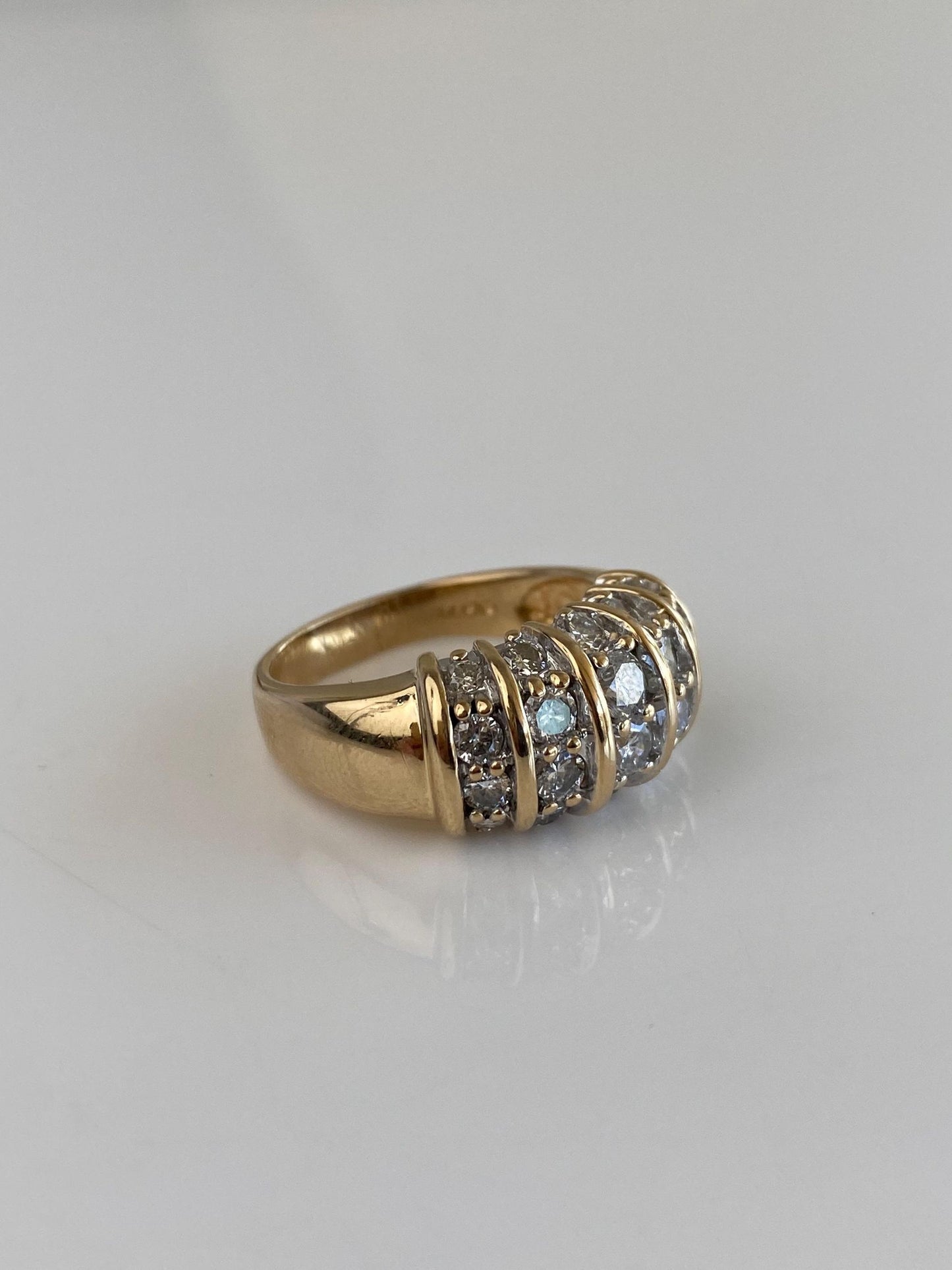 Vintage Solid 14k Yellow Gold Diamonds Ring Band - Size 8