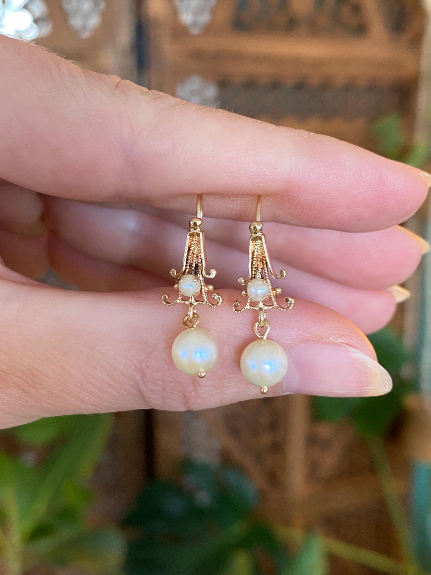 Vintage Solid 14k Yellow Gold Ornate Pearls Dangle Earrings