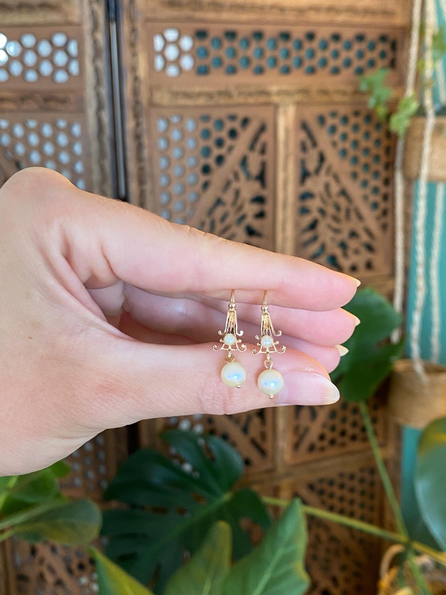 Vintage Solid 14k Yellow Gold Ornate Pearls Dangle Earrings