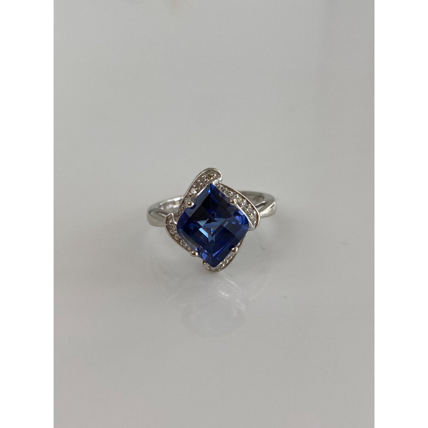 Vintage Solid 10k White Gold Diamond Blue Sapphire Ring - Size 5.5