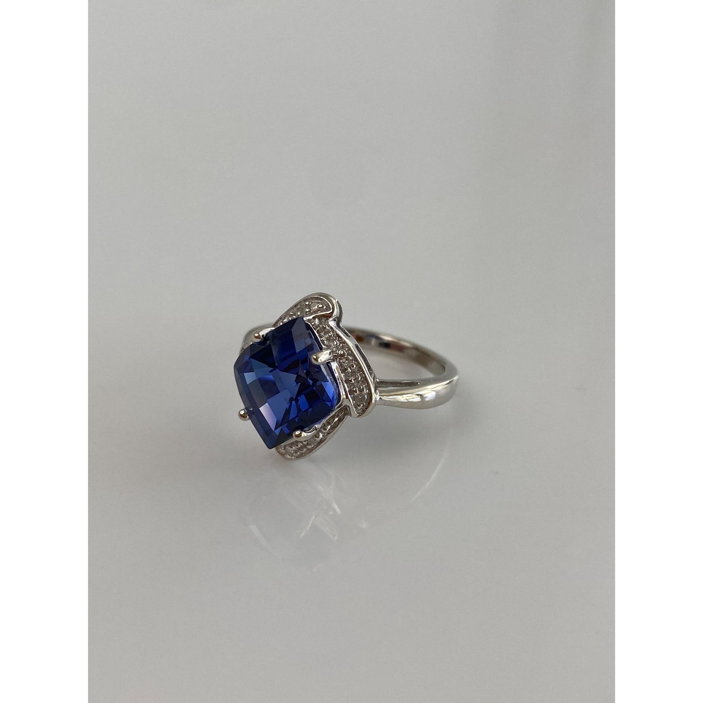 Vintage Solid 10k White Gold Diamond Blue Sapphire Ring - Size 5.5