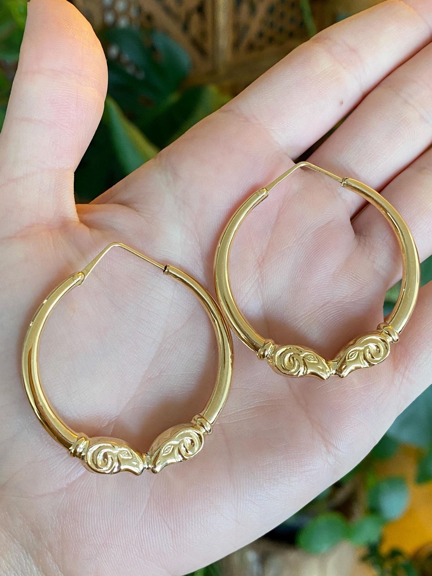 Vintage 18k Yellow Gold Ram Hoop Earrings