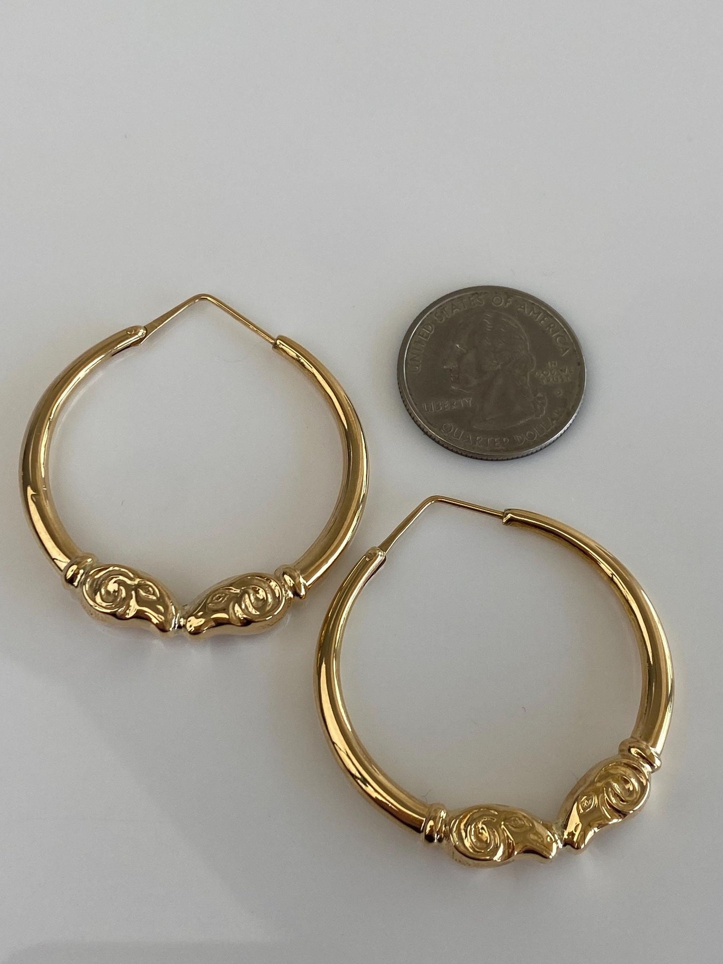 Vintage 18k Yellow Gold Ram Hoop Earrings