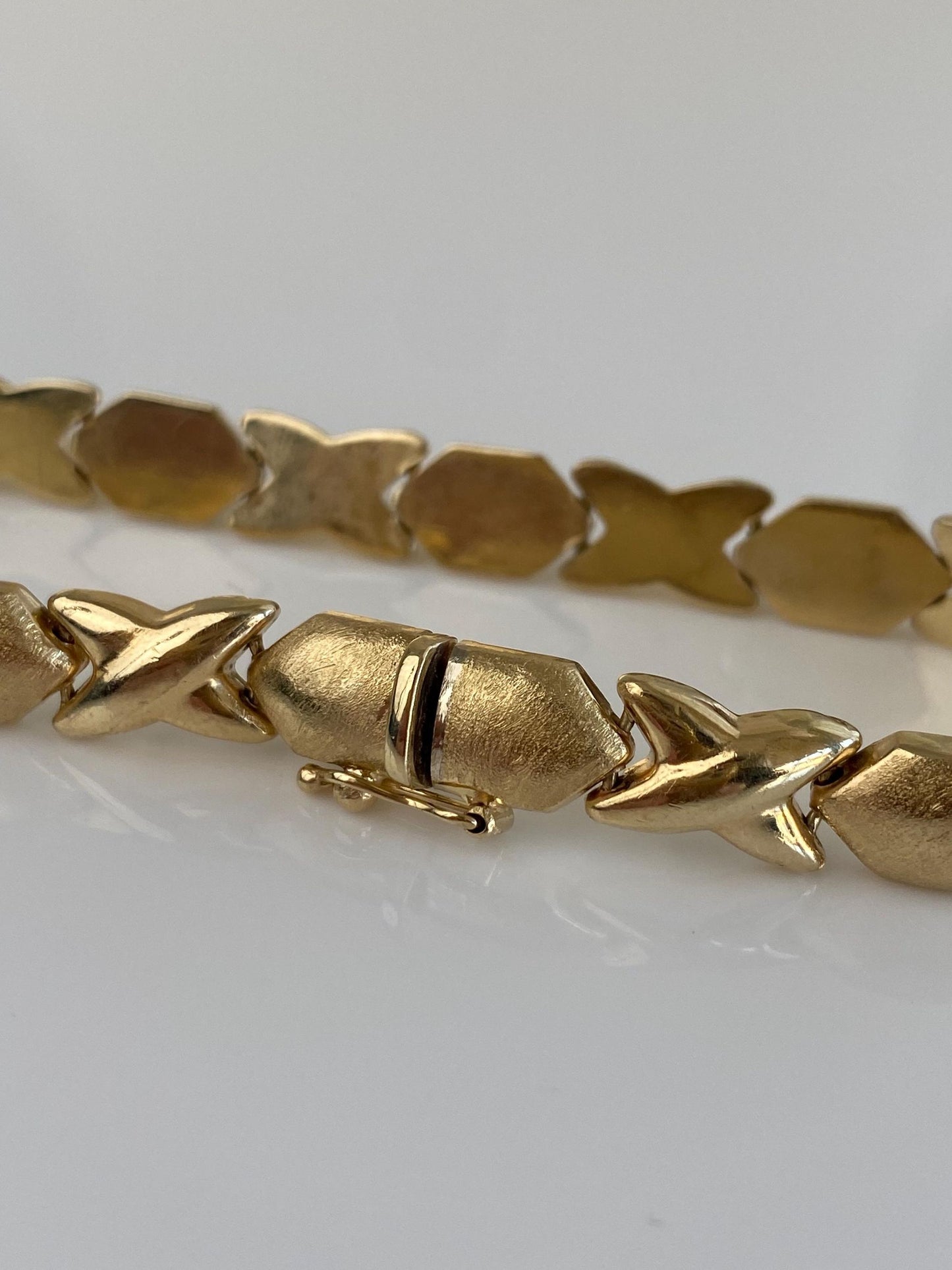 Vintage 14k Yellow Gold Satin & Shiny X Link Bracelet - 7.25 inches