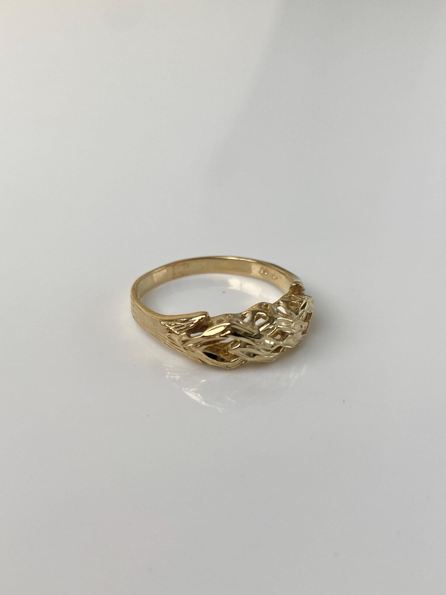 Vintage Solid 14k Yellow Gold Diamond Cut Ring Band - Size 7.75
