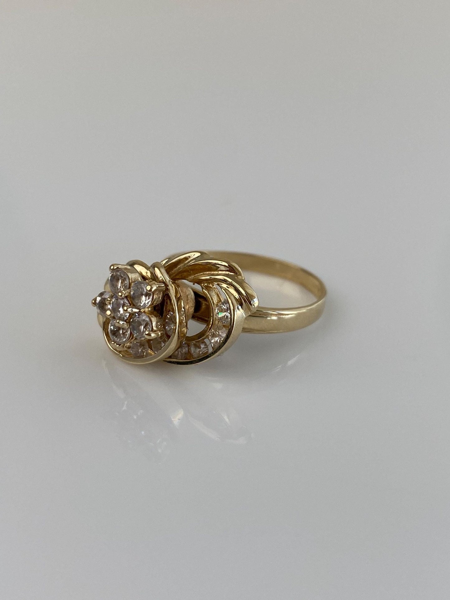 Vintage Solid 14k Yellow Gold Clear Cubic Zirconia Spinner Fidget Ring - Size 7.25