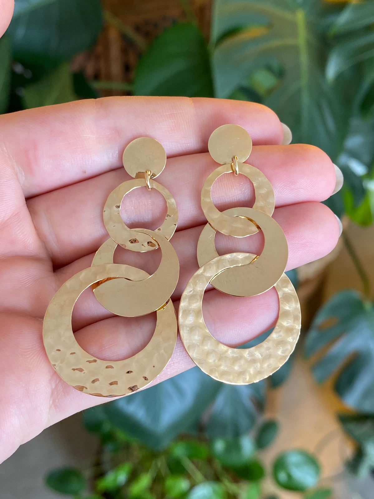 Vintage Solid 18k Yellow Gold Hammered Texture Circles Dangle Stud Earrings