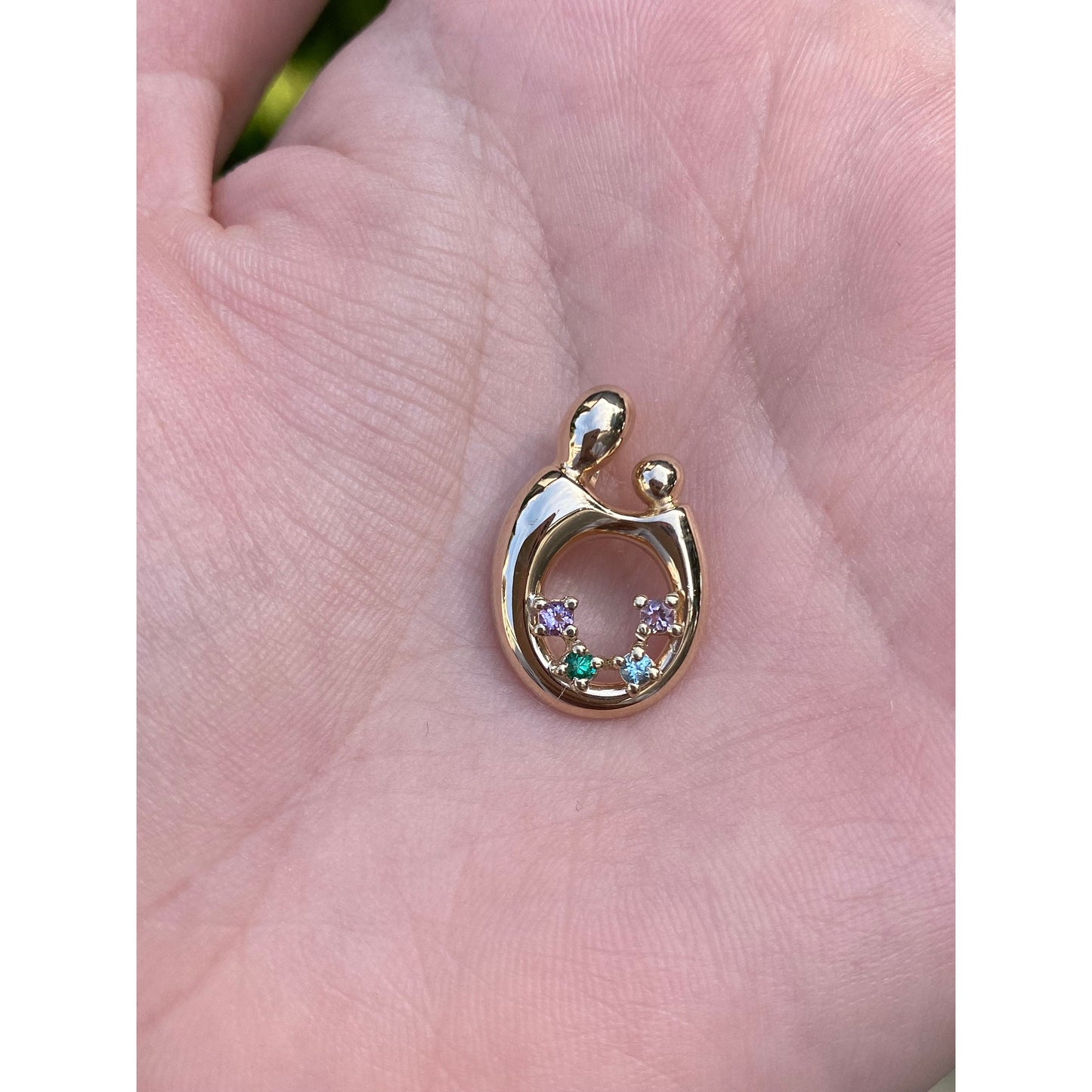 Solid 14k Yellow Gold Aquamarine Colored Quartz Green Cubic Zirconia Abstract People Charm