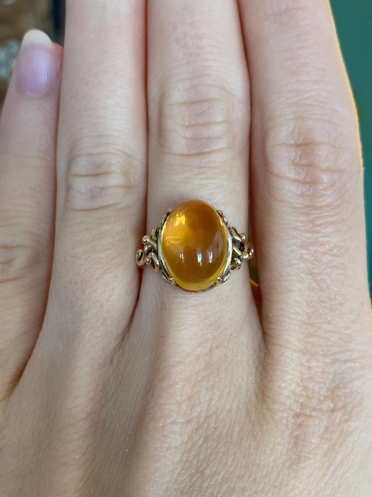 Vintage Solid 14k Yellow Gold Citrine Cabochon Ring - Size 7.25
