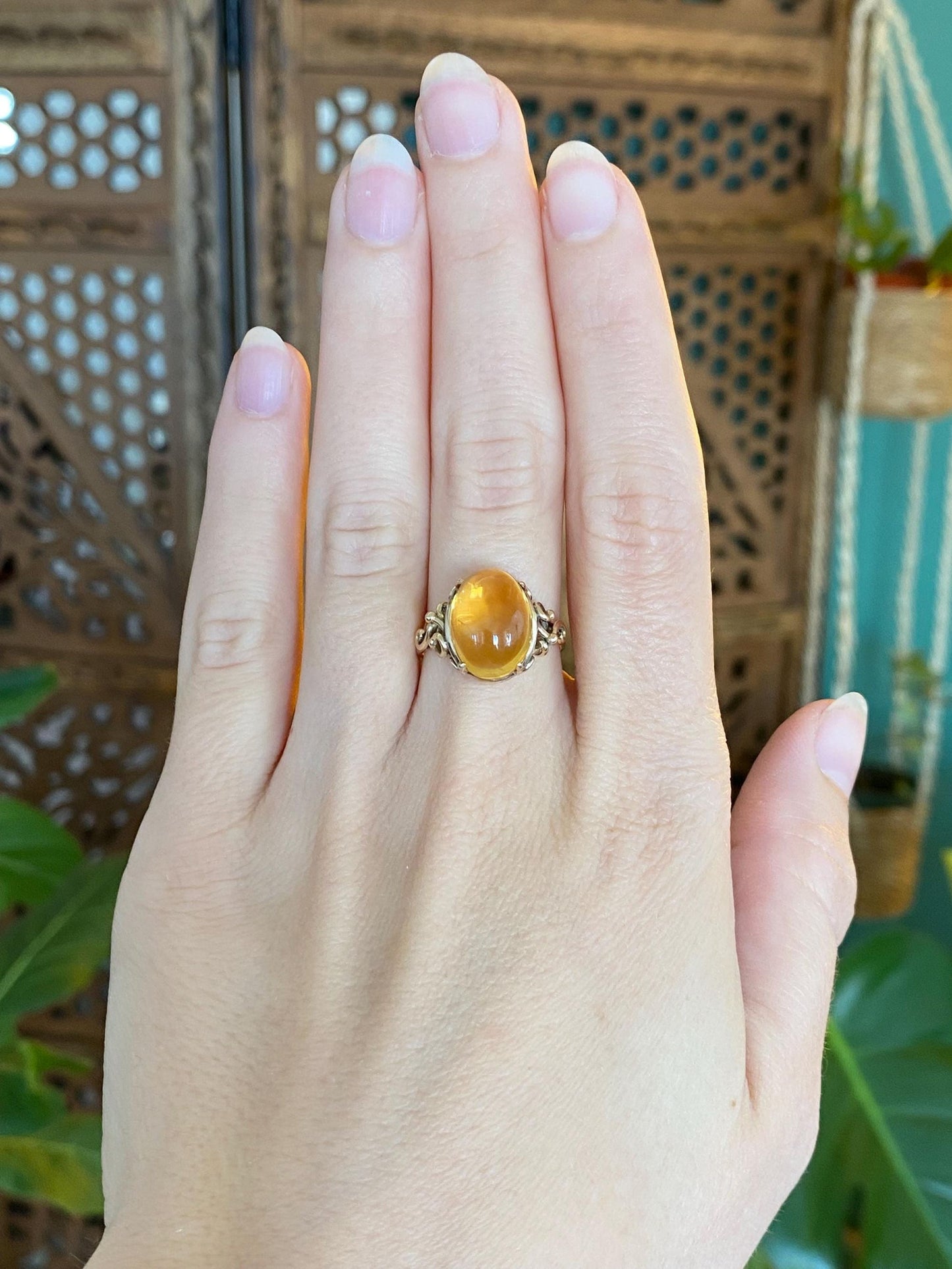 Vintage Solid 14k Yellow Gold Citrine Cabochon Ring - Size 7.25