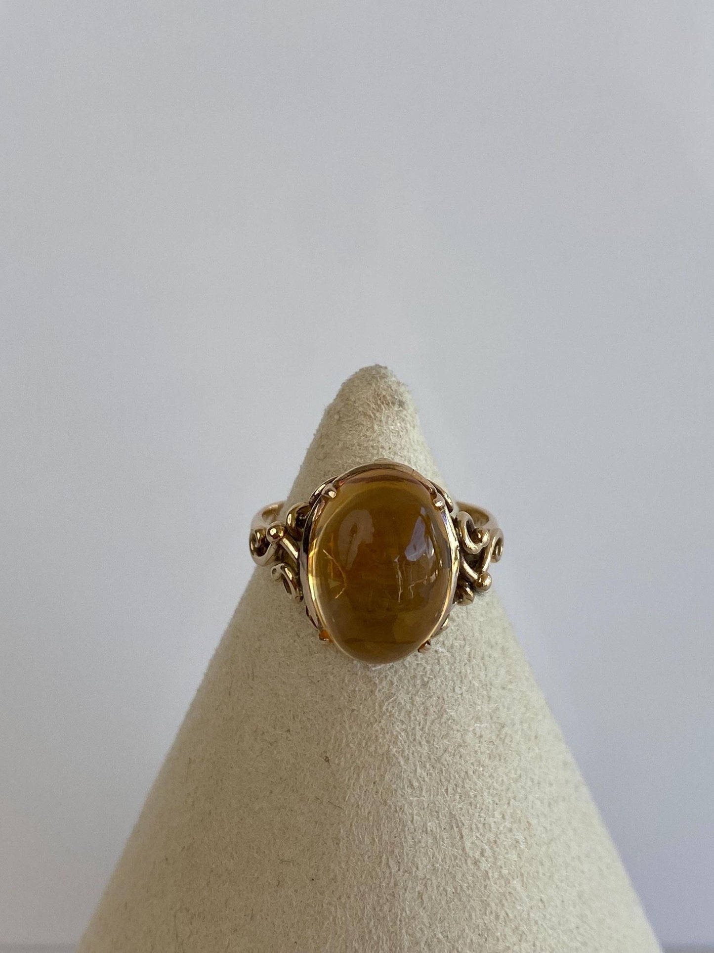 Vintage Solid 14k Yellow Gold Citrine Cabochon Ring - Size 7.25