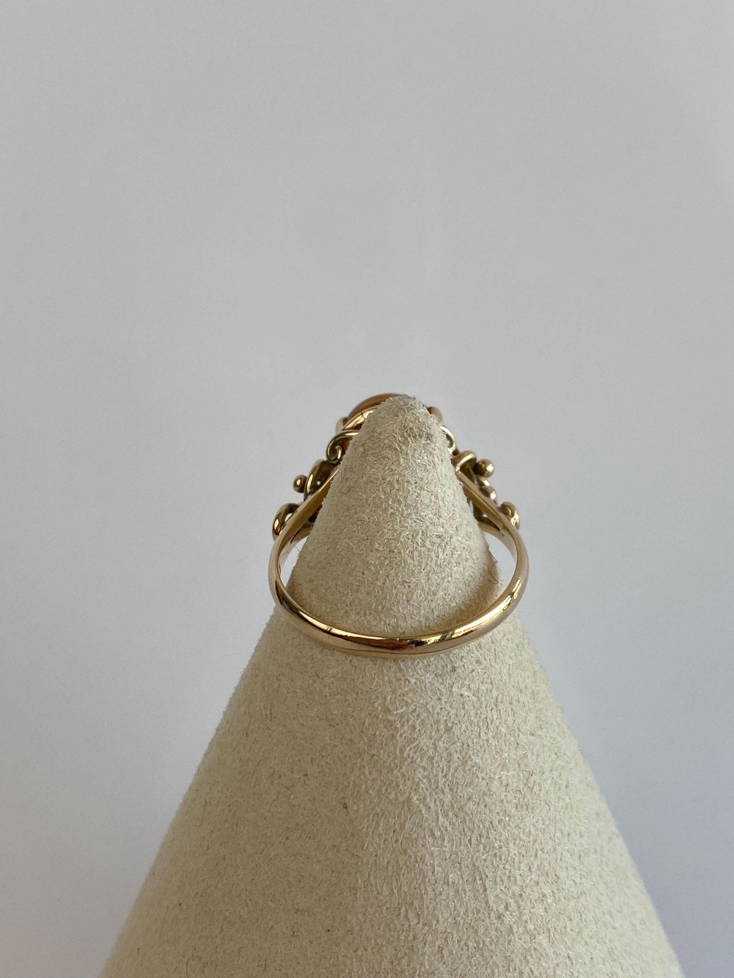 Vintage Solid 14k Yellow Gold Citrine Cabochon Ring - Size 7.25
