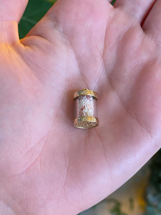 Vintage Solid 14k Yellow Gold Bermuda Coral Sand Charm