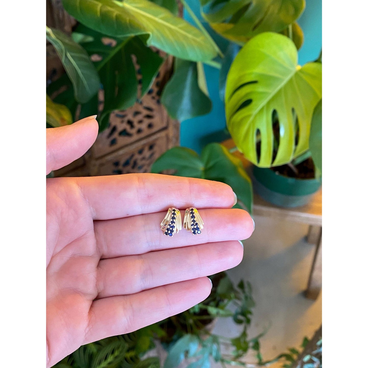 Solid 14k Yellow Gold Blue Sapphire Fluted Drop Earrings