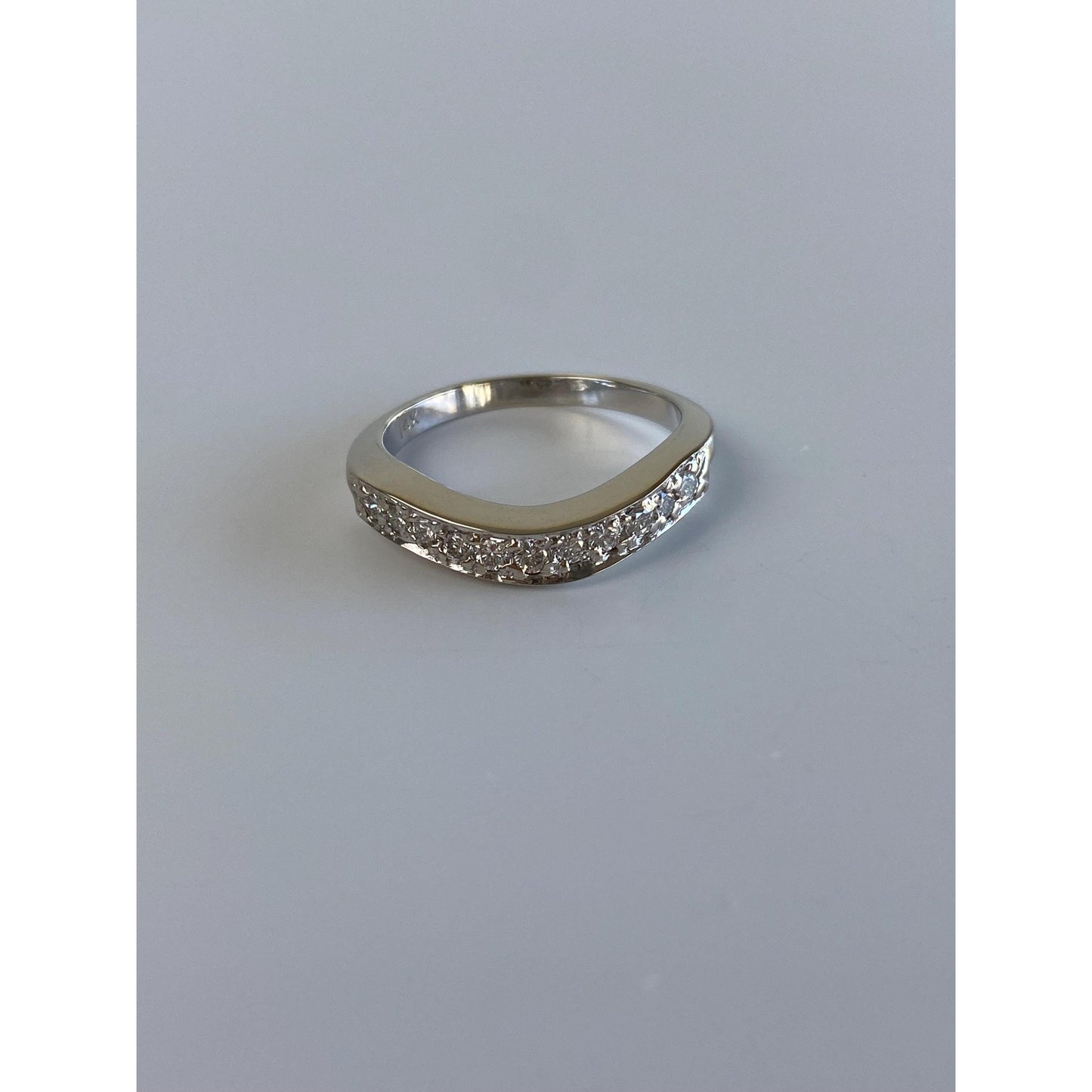 Vintage Solid 14k White Gold Diamond Wavy Ring Band - Size 5