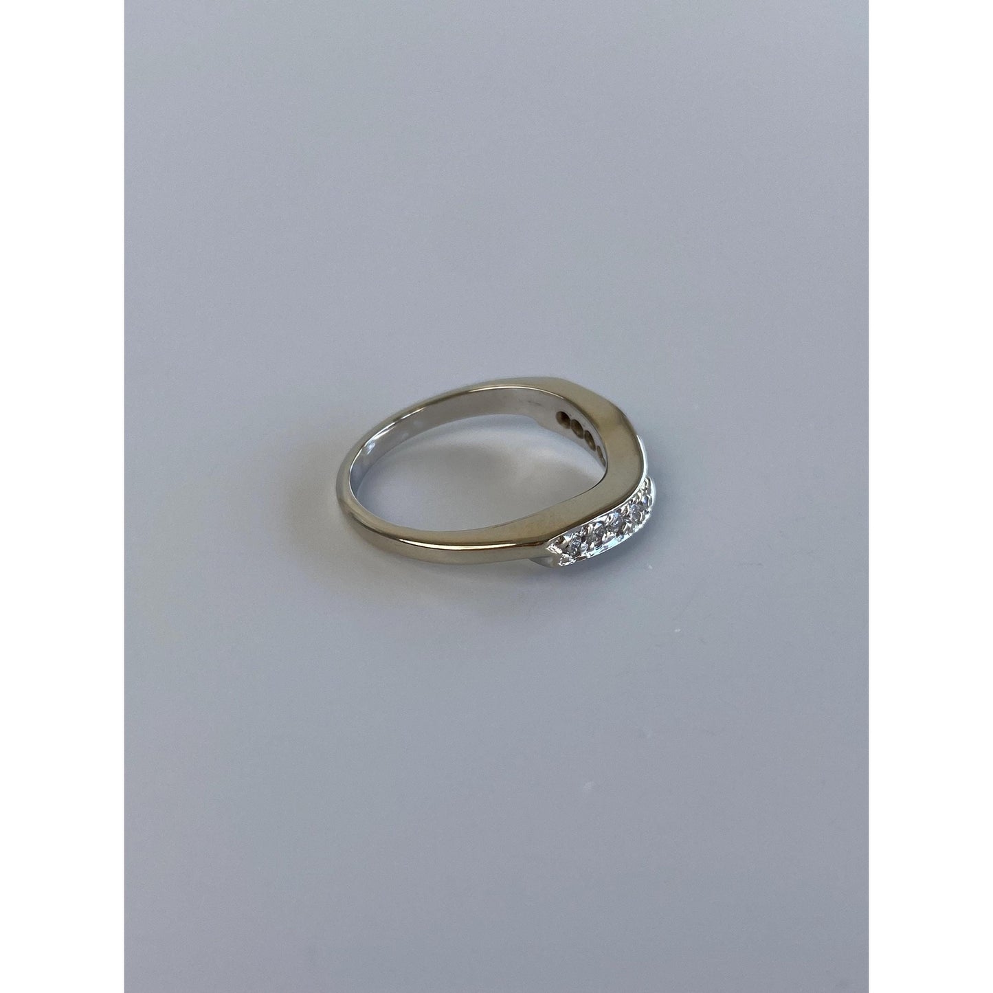 Vintage Solid 14k White Gold Diamond Wavy Ring Band - Size 5