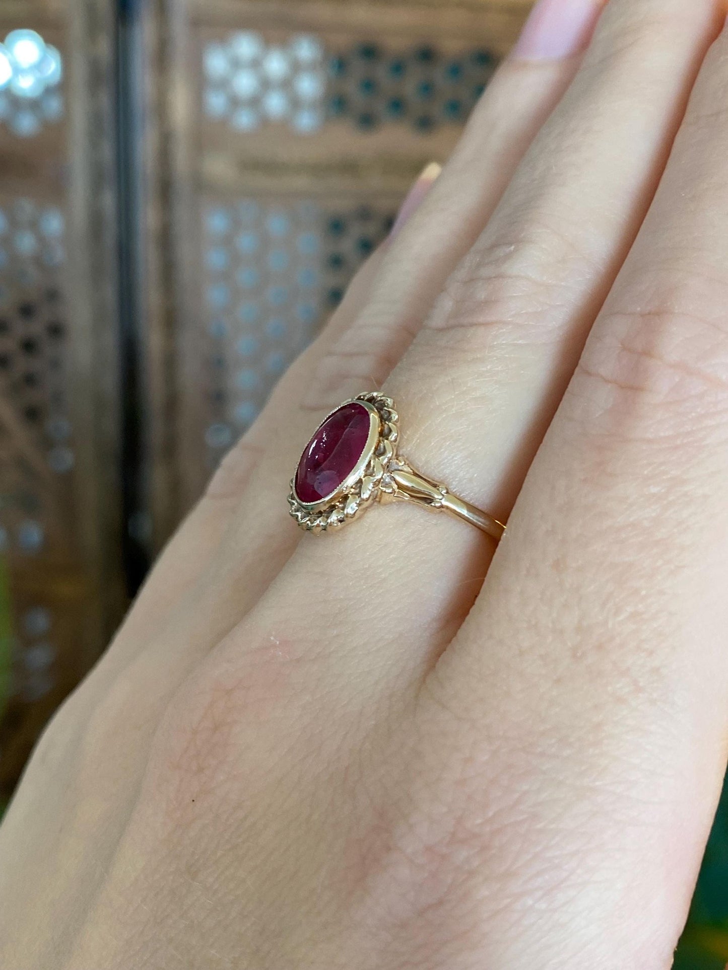 Vintage Solid 9k Yellow Gold Pink Cubic Zirconia Ring - Size 6.5