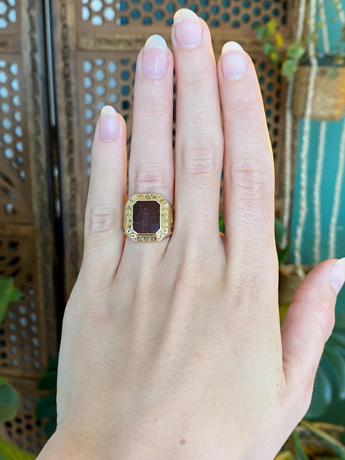 Vintage Solid 14k Yellow Gold Carnelian Intaglio Ring - Size 5.25