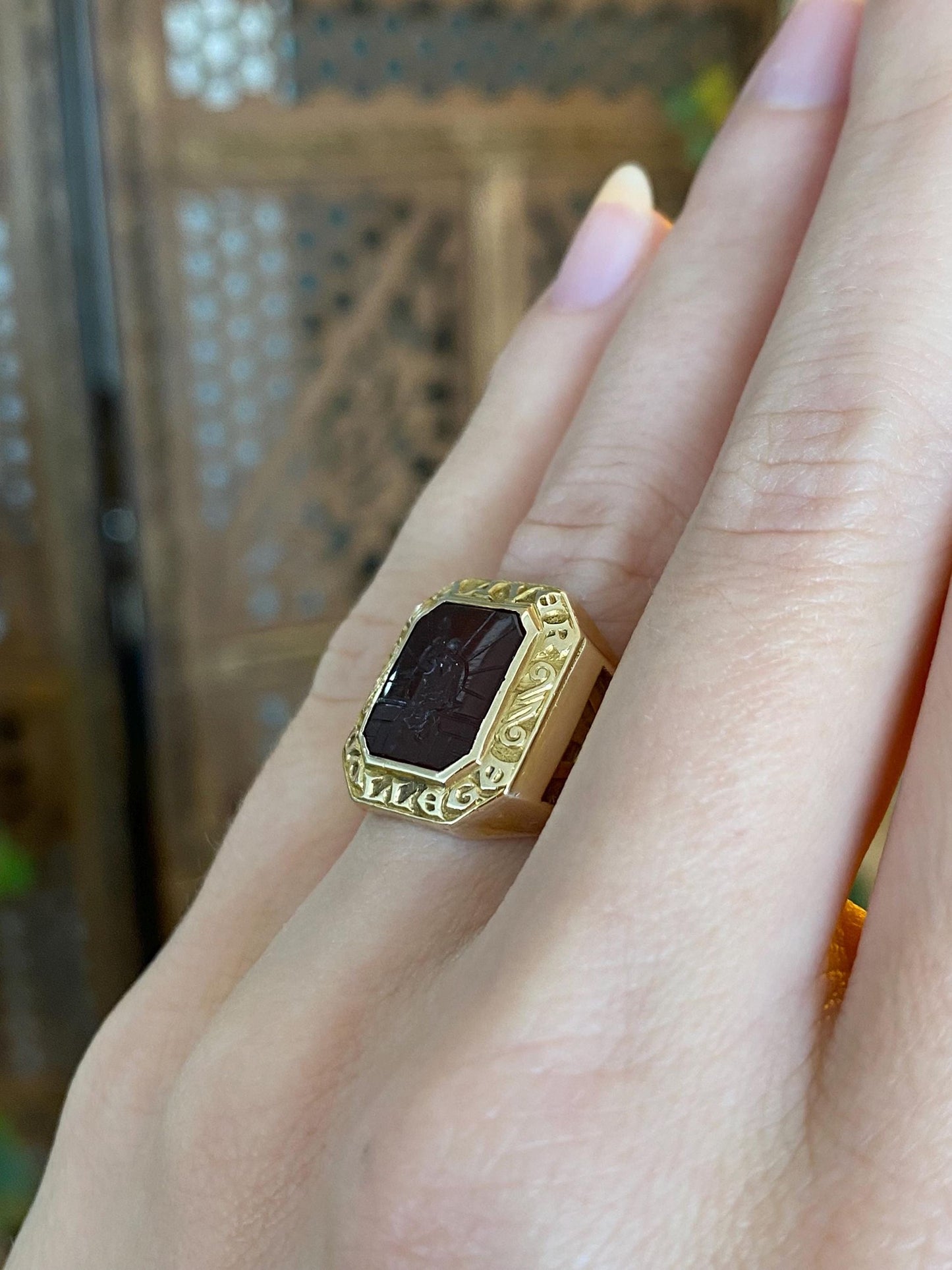 Vintage Solid 14k Yellow Gold Carnelian Intaglio Ring - Size 5.25