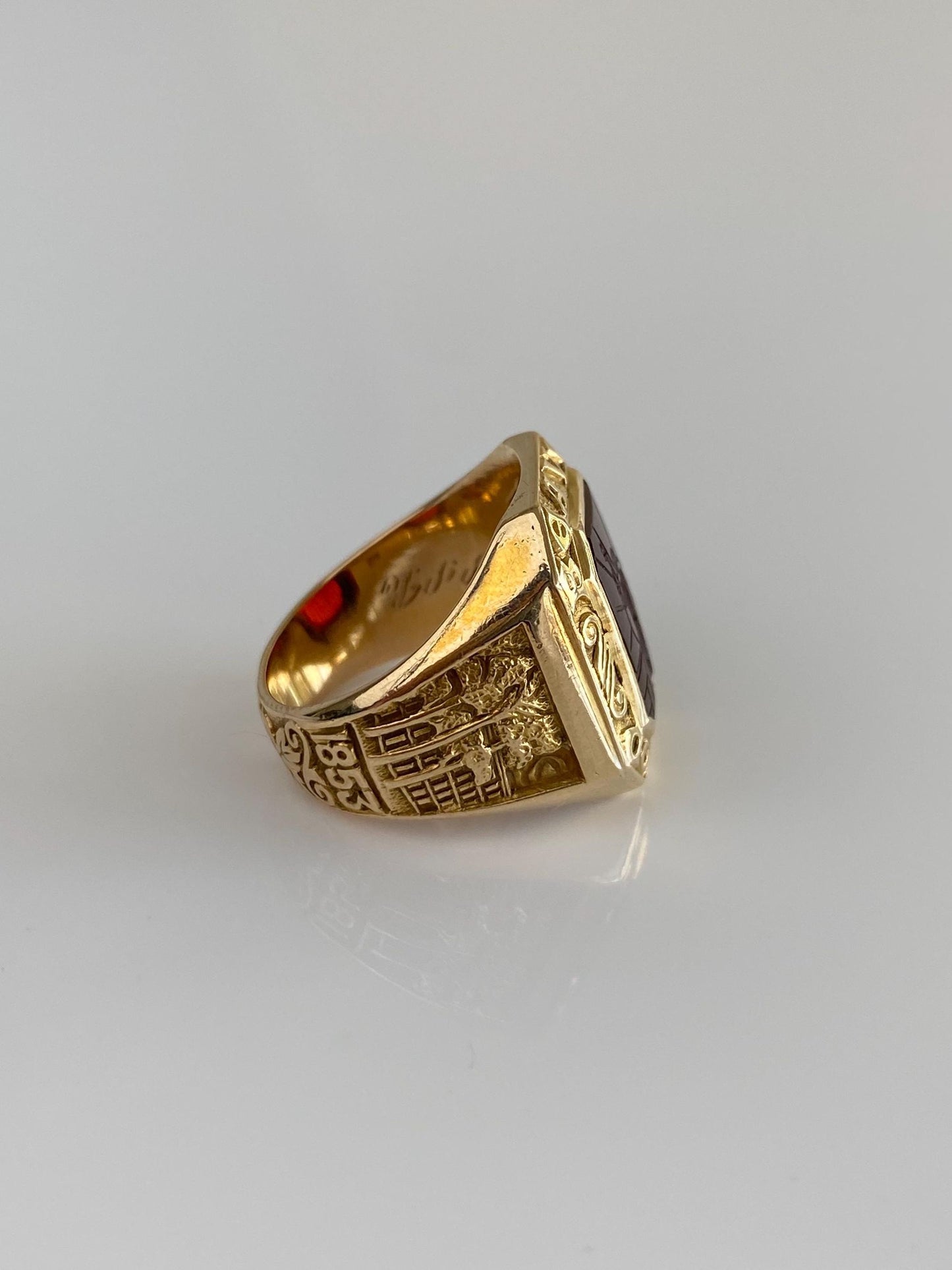 Vintage Solid 14k Yellow Gold Carnelian Intaglio Ring - Size 5.25