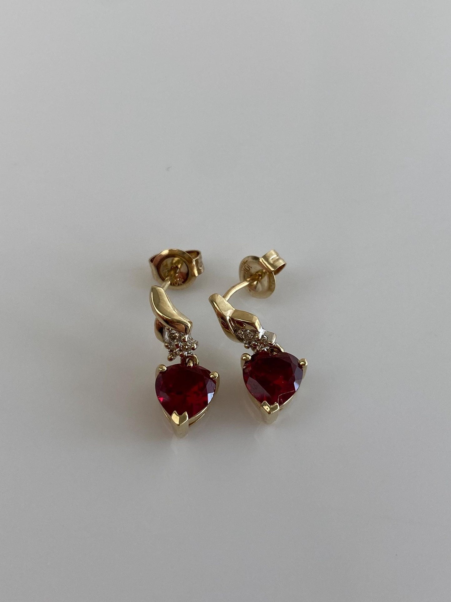 Vintage Solid 10k Yellow Gold Diamond Ruby Heart Dangle Stud Earrings