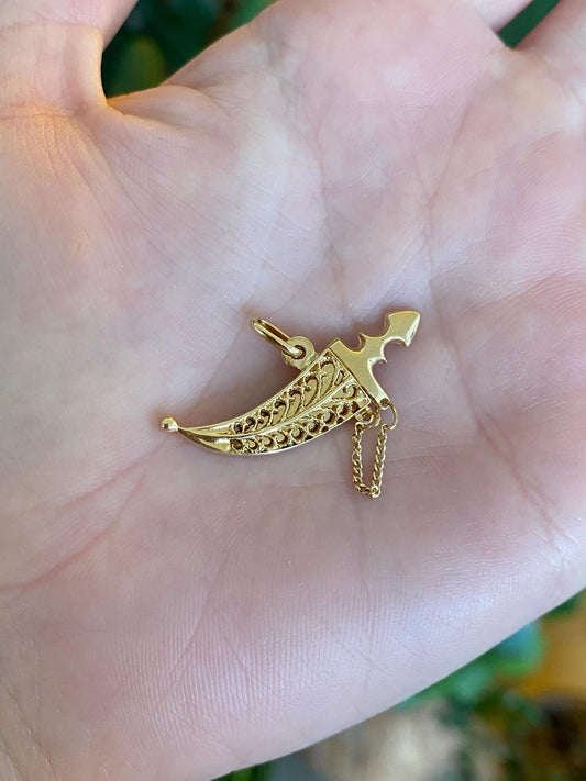 Vintage Solid 18k Yellow Gold Filigree Dagger & Sheath Charm