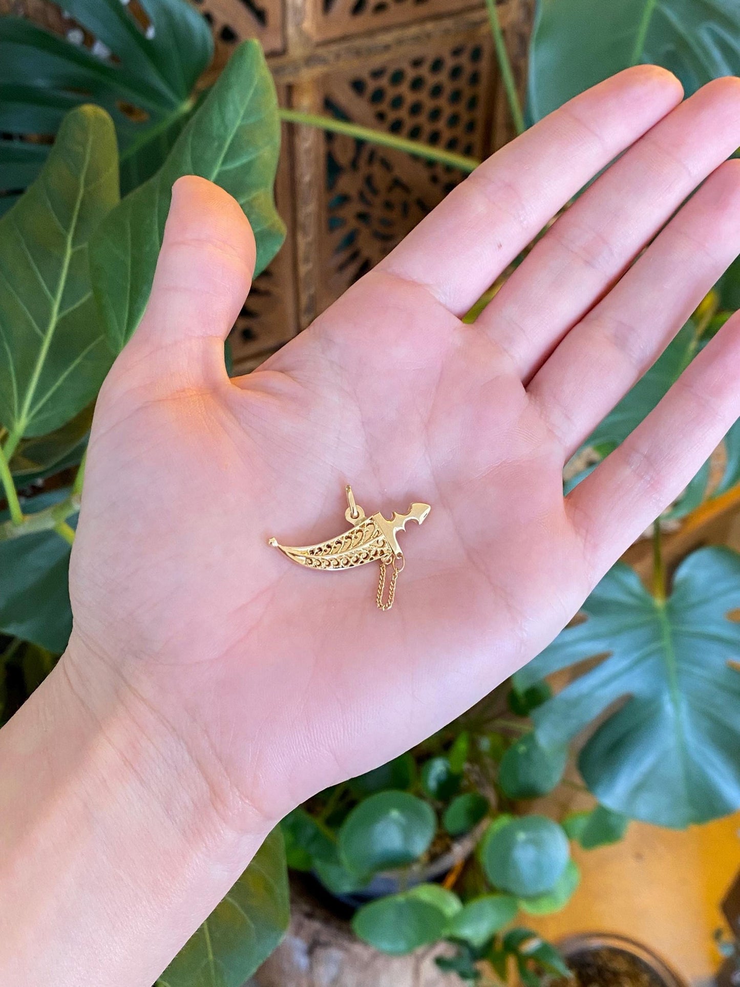 Vintage Solid 18k Yellow Gold Filigree Dagger & Sheath Charm