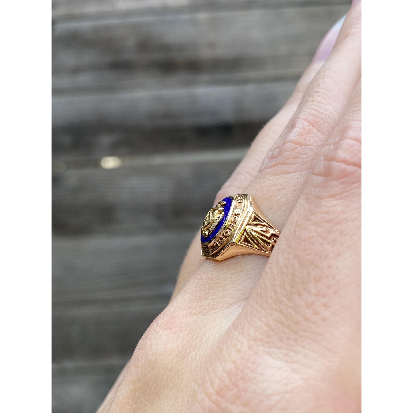 Vintage Solid 10k Yellow Gold Blue Enamel Class Ring - Size 6.25
