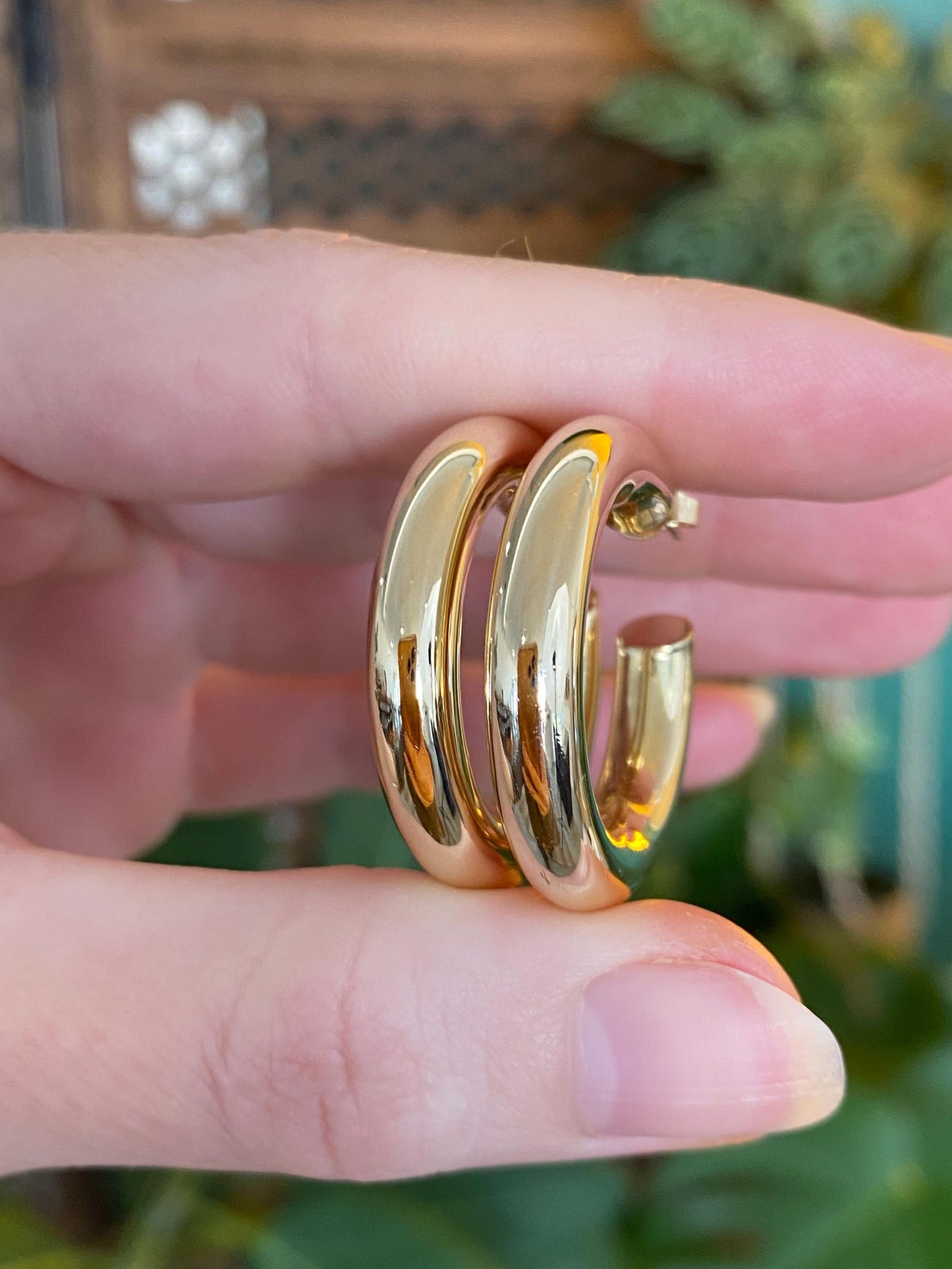Vintage 14k Yellow Gold Chunky Hoop Earrings