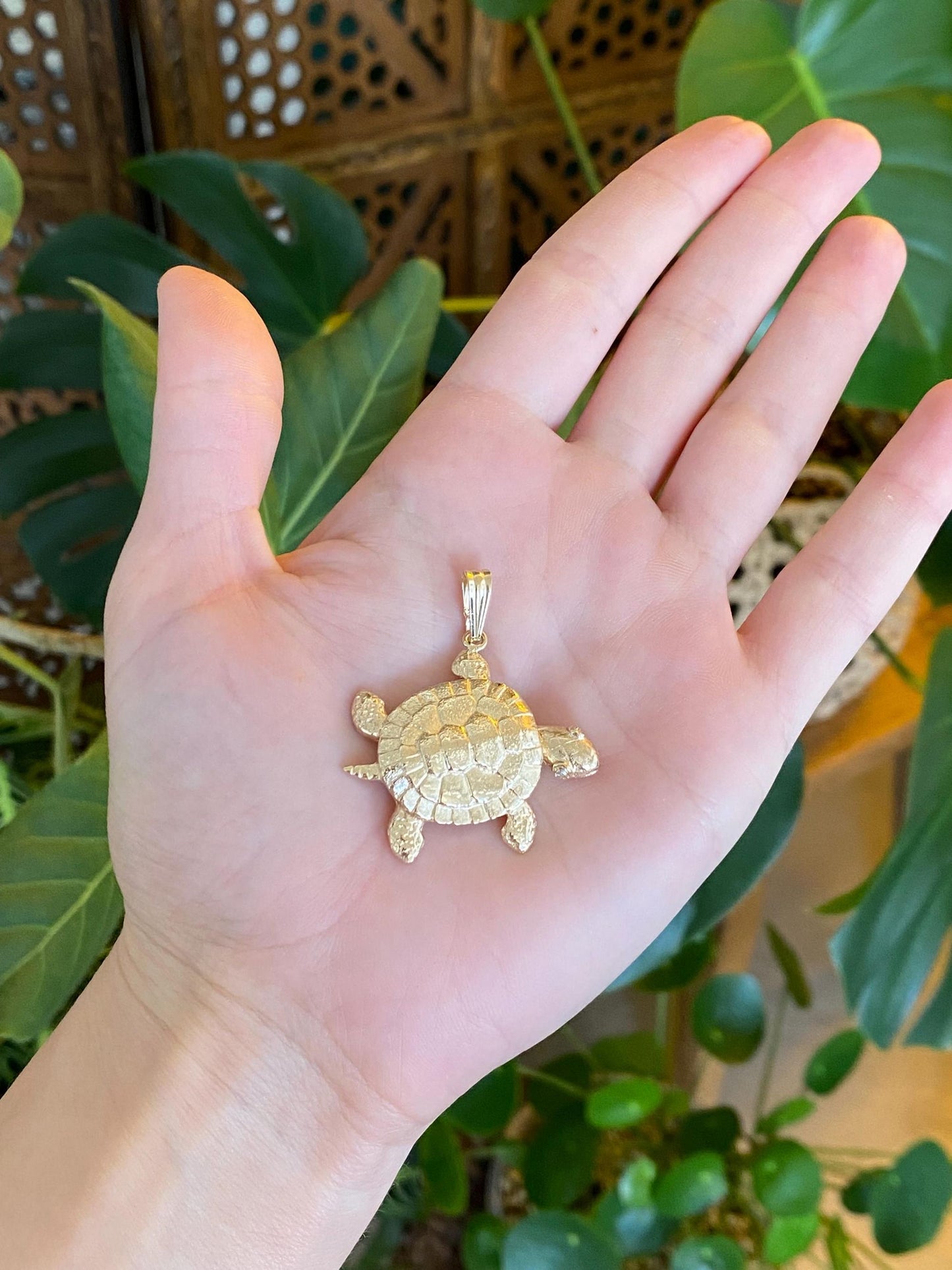 Vintage Solid 14k Yellow Gold Diamond Eyes Articulated Sea Turtle Charm