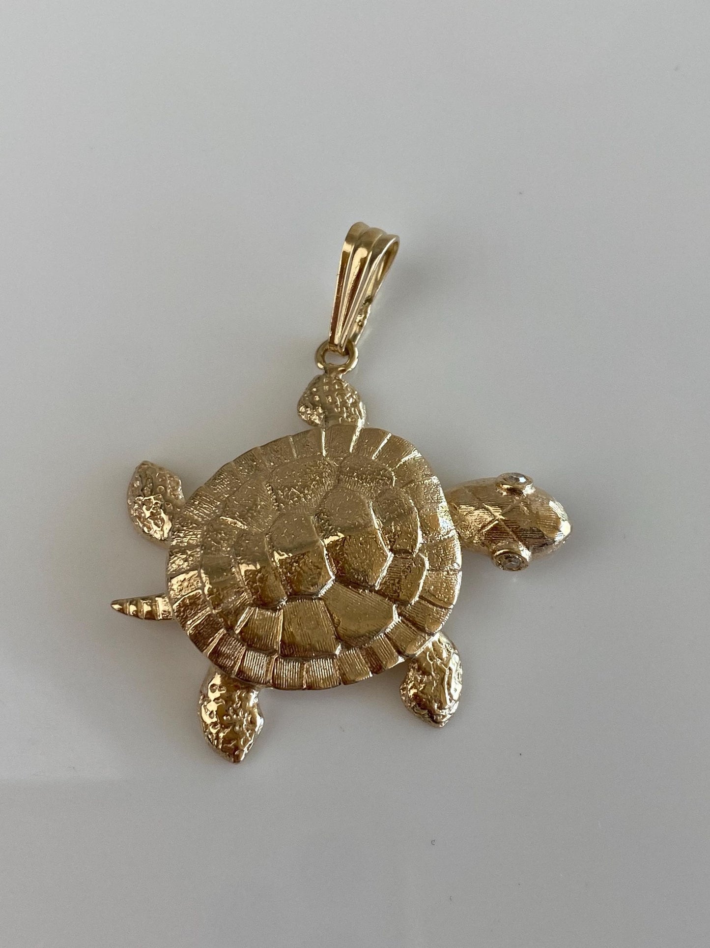 Vintage Solid 14k Yellow Gold Diamond Eyes Articulated Sea Turtle Charm