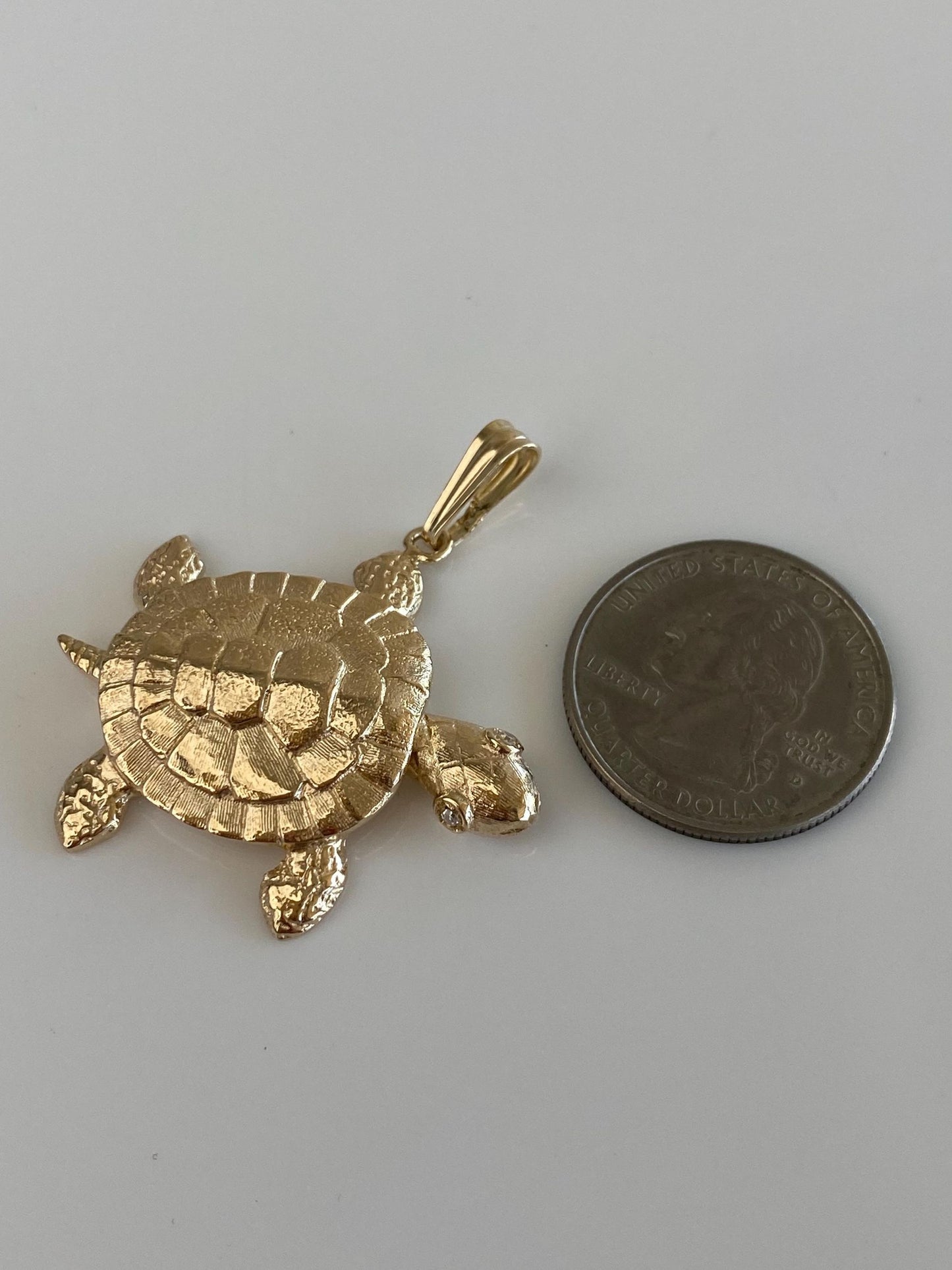 Vintage Solid 14k Yellow Gold Diamond Eyes Articulated Sea Turtle Charm