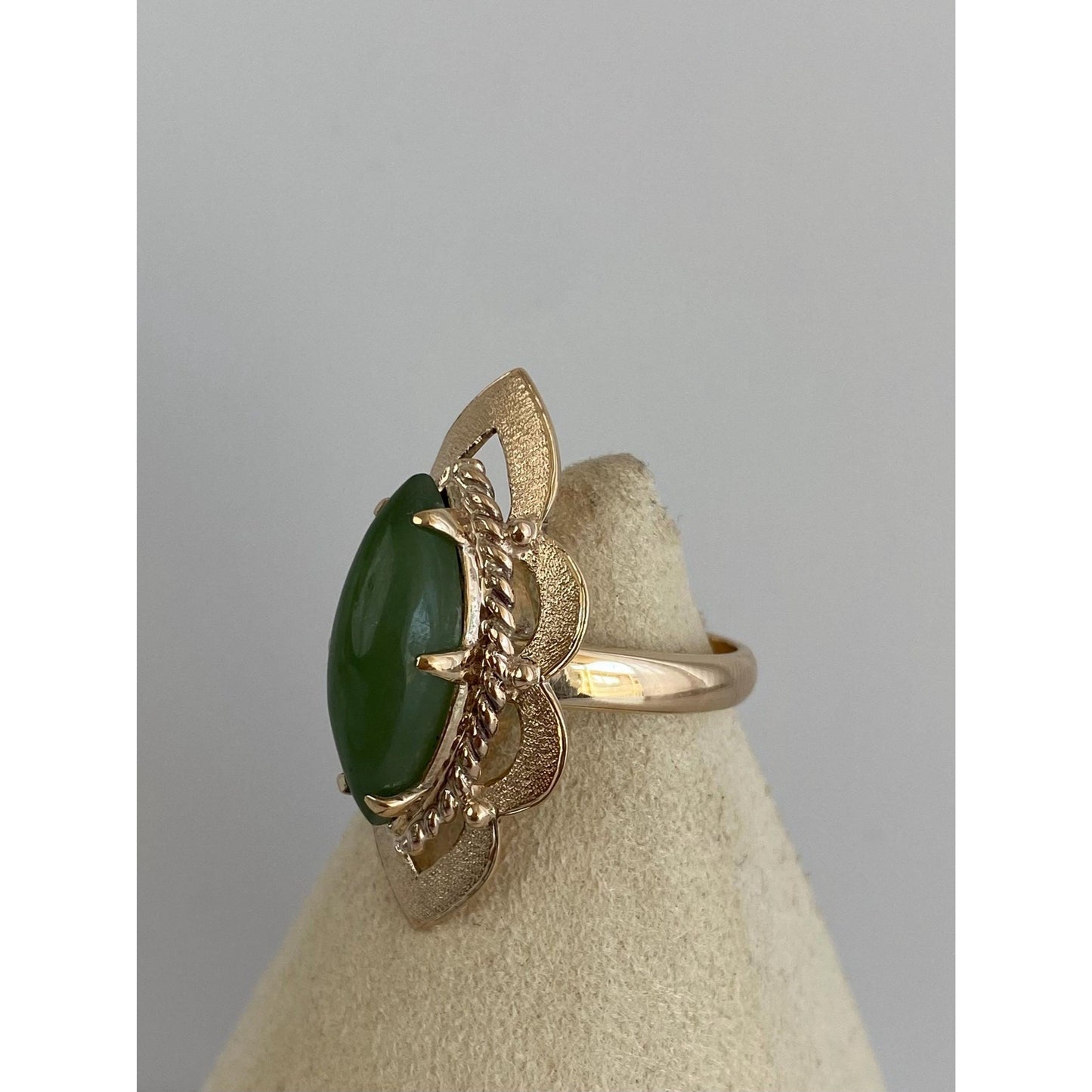 Solid 10k Yellow Gold Nephrite Ring - Size 6.5