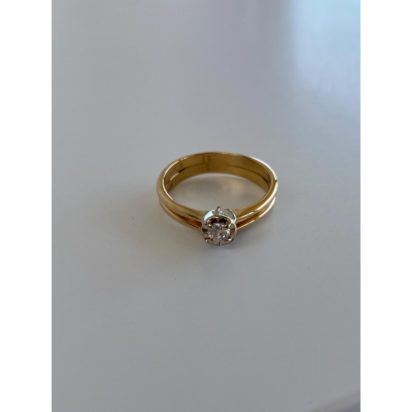 Vintage Solid 14k White & Yellow Gold Cubic Zirconia Ring - Size 6