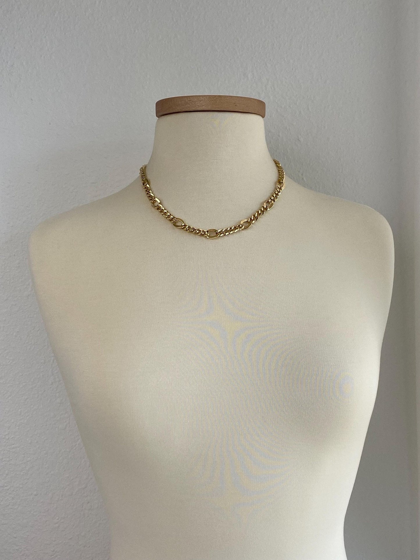 Vintage 14k Yellow Gold Chunky Figaro Style Chain Necklace - 19.25 inches