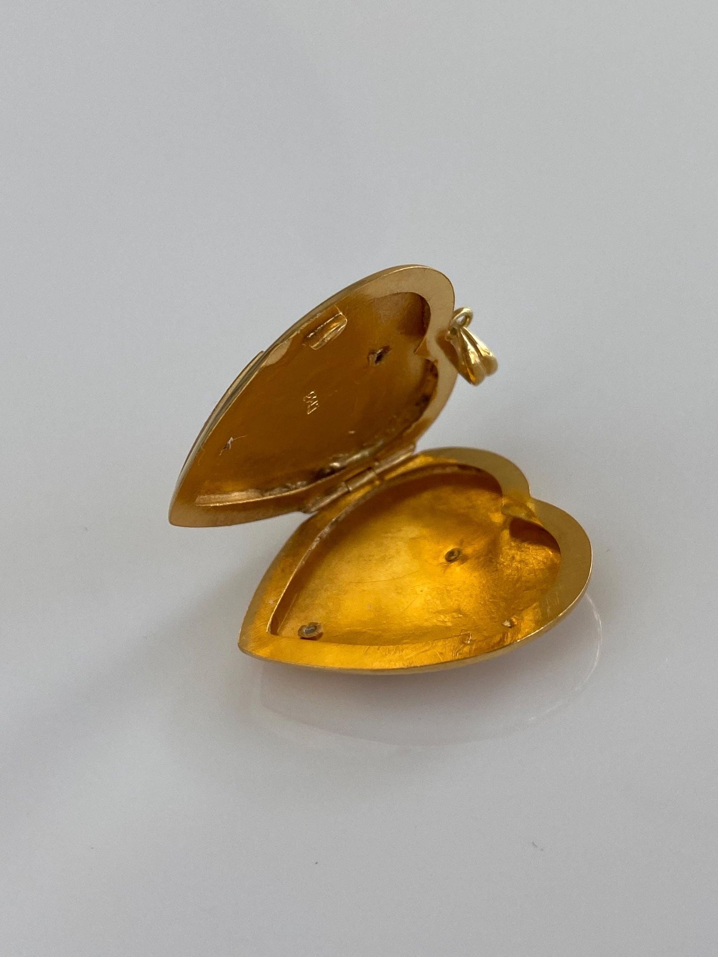 Vintage Solid 20k Yellow Gold Ship Scenic Town Heart Locket Charm