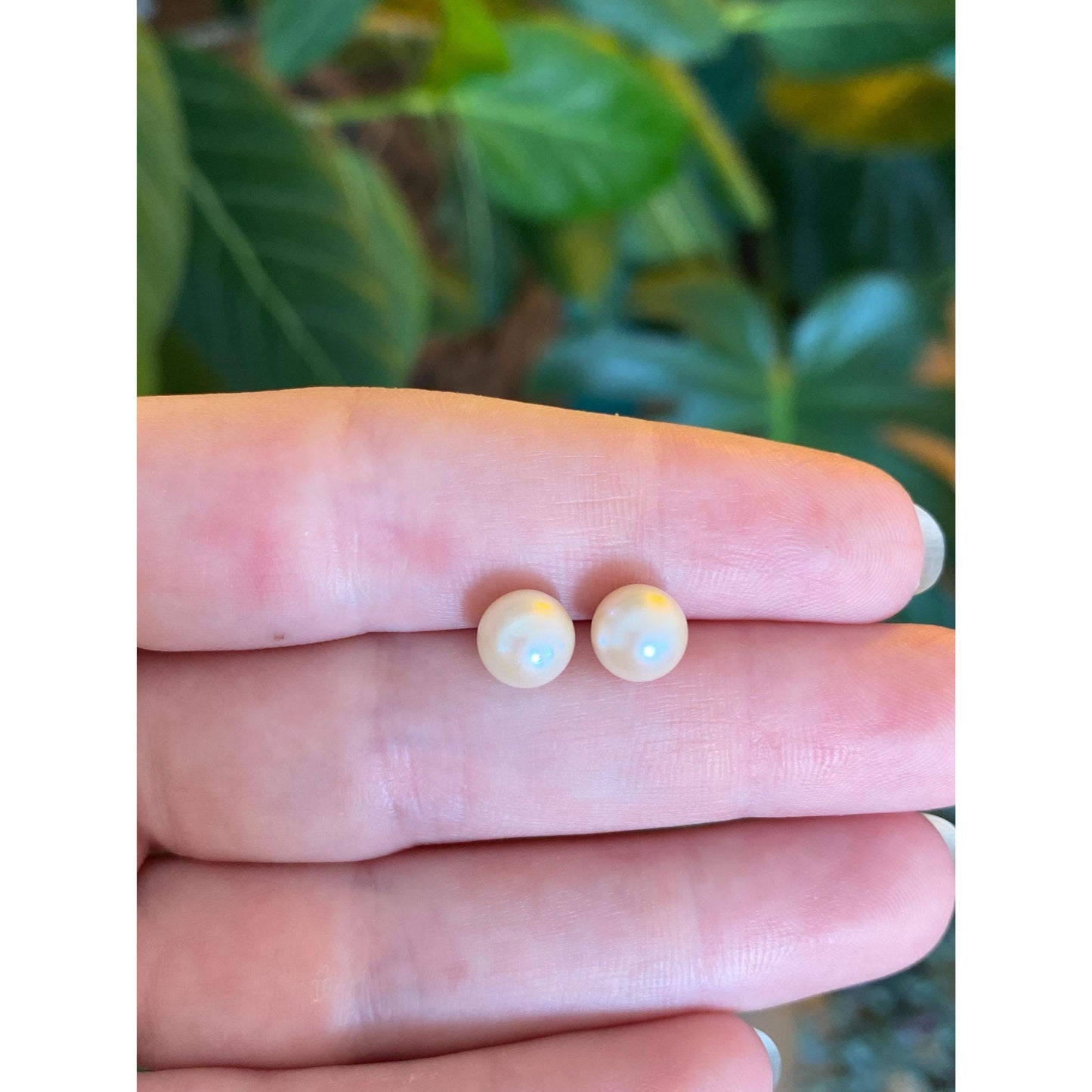 Vintage Solid 14k Yellow Gold Pearl Stud Earrings