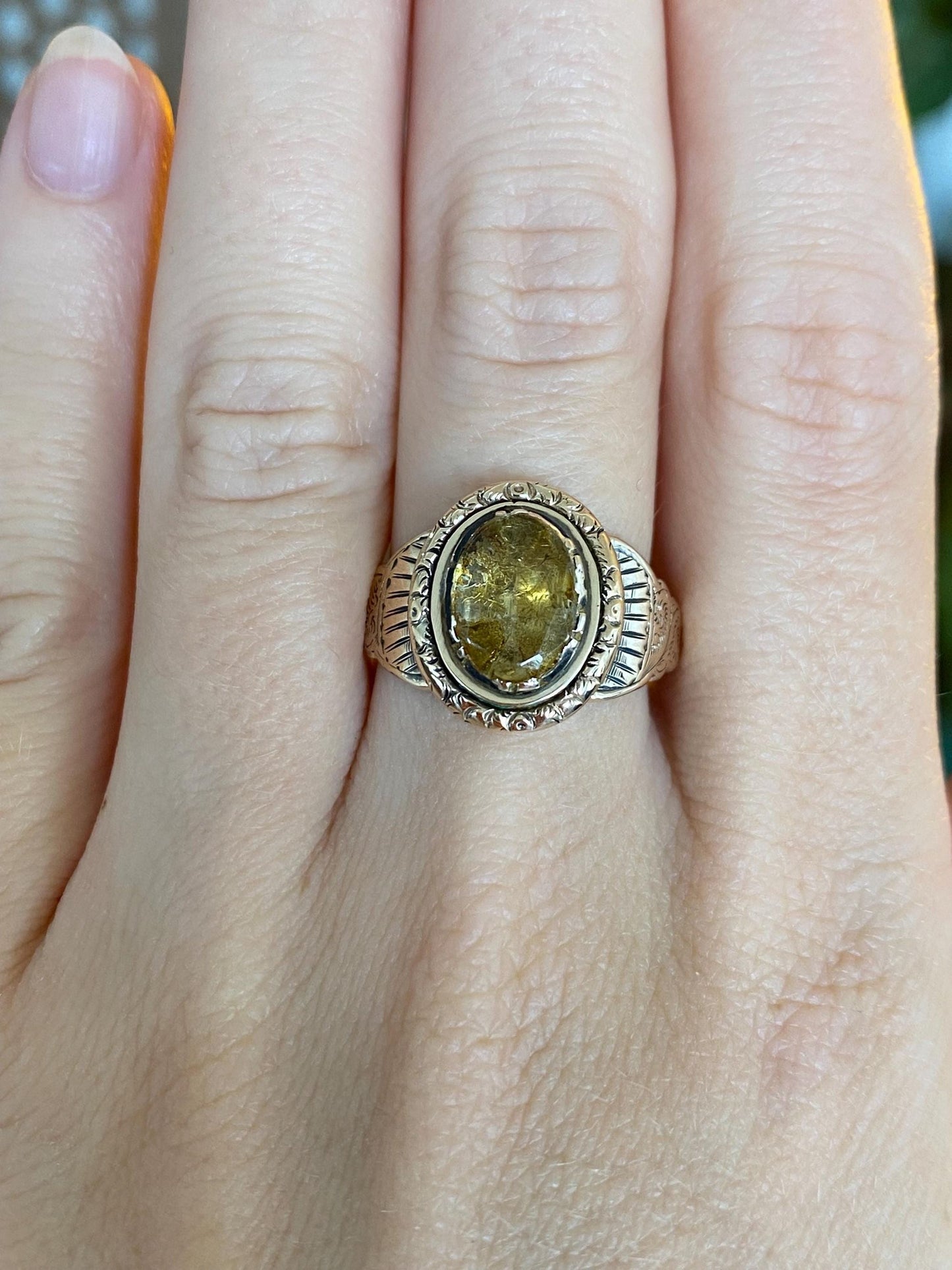 Vintage Solid 9k Rosey Gold Quartz Ring - Size 9.75