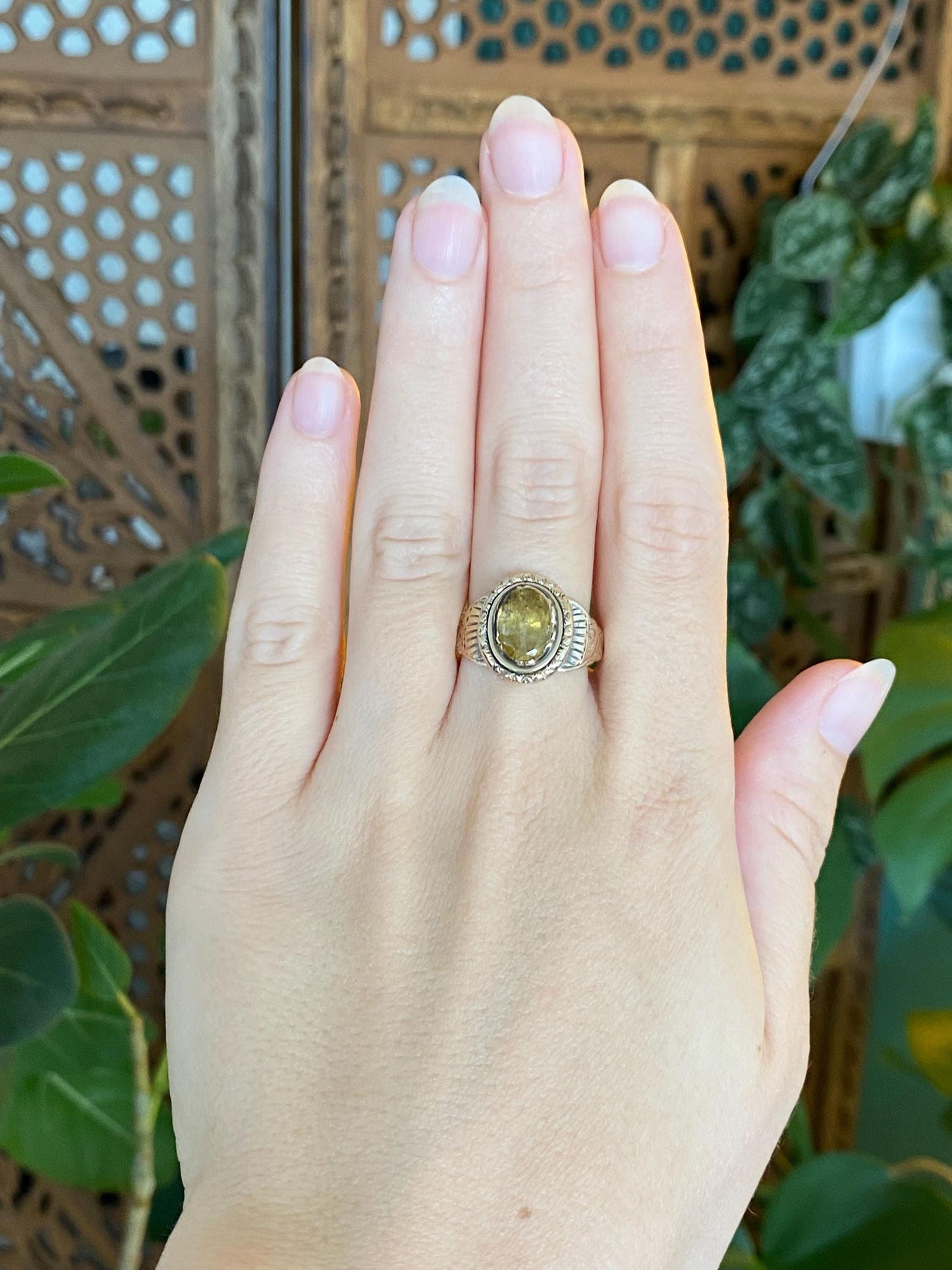 Vintage Solid 9k Rosey Gold Quartz Ring - Size 9.75
