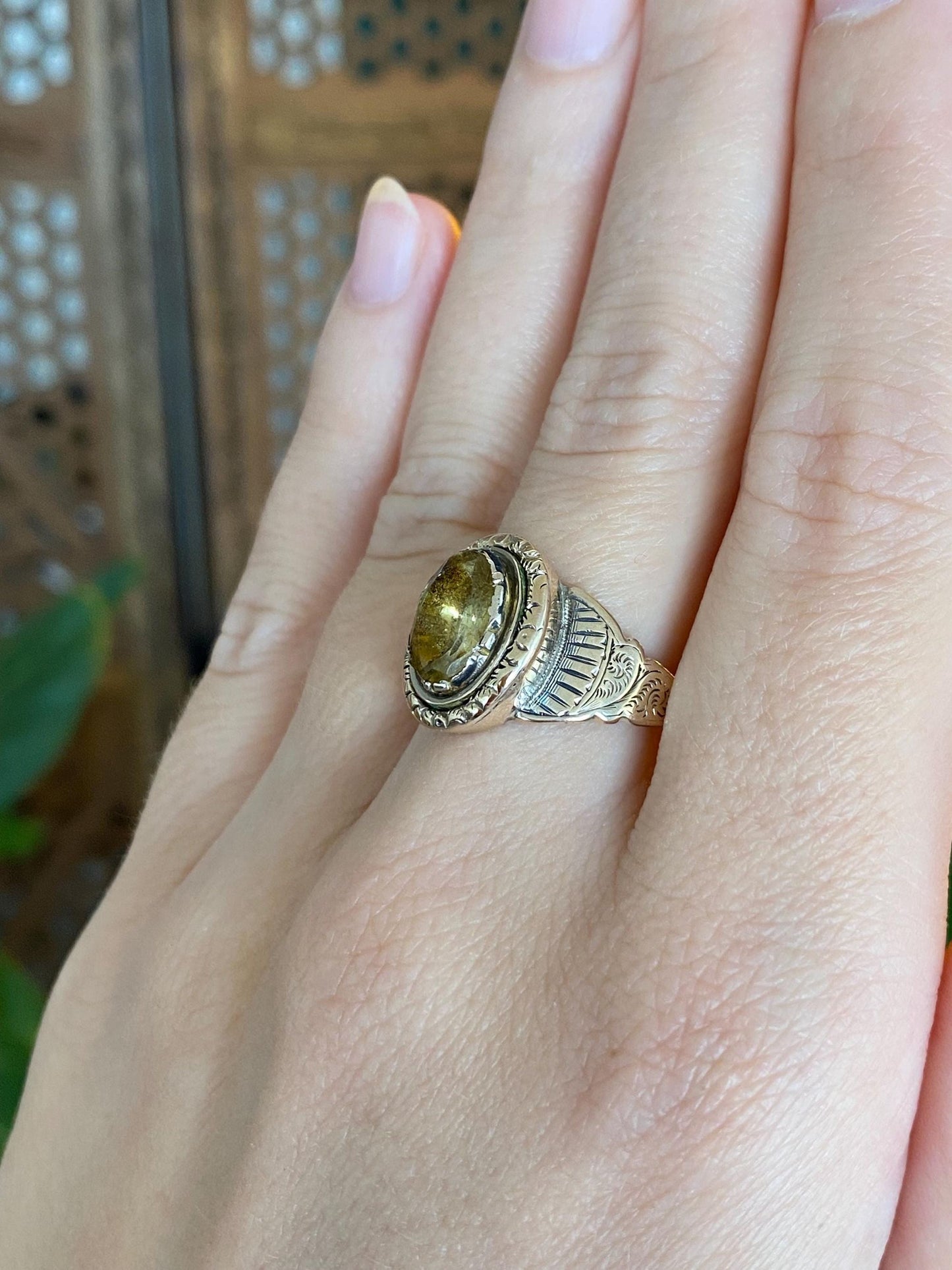 Vintage Solid 9k Rosey Gold Quartz Ring - Size 9.75