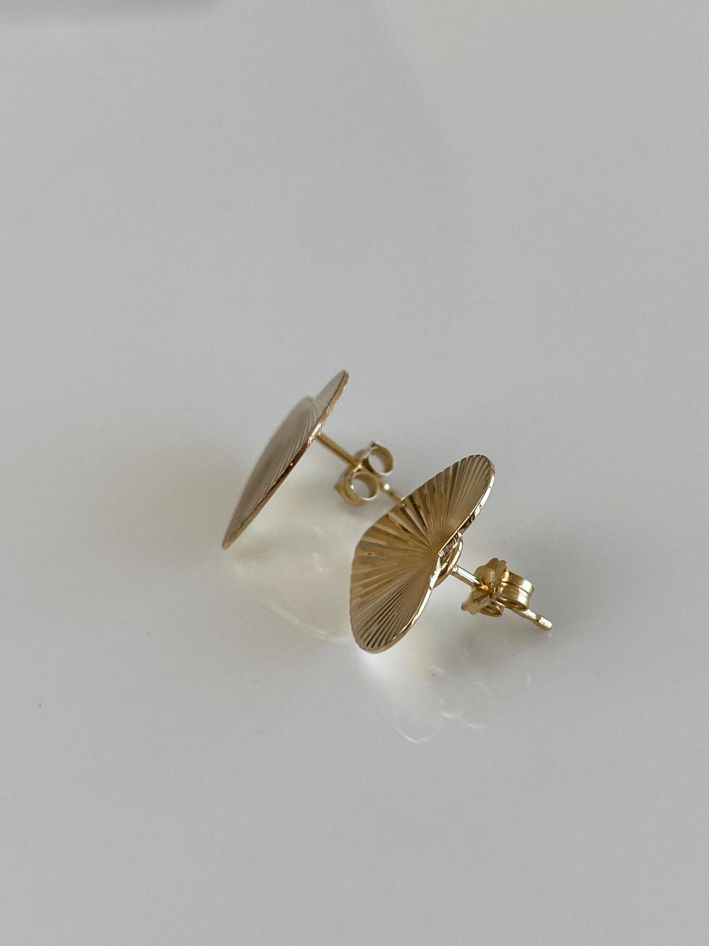 Vintage Solid 14k Yellow Gold Engine Turned Heart Stud Earrings