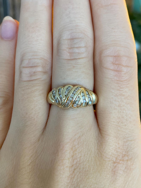 Vintage Solid 10k Yellow Gold Diamond Twist Ring - Size 6.75