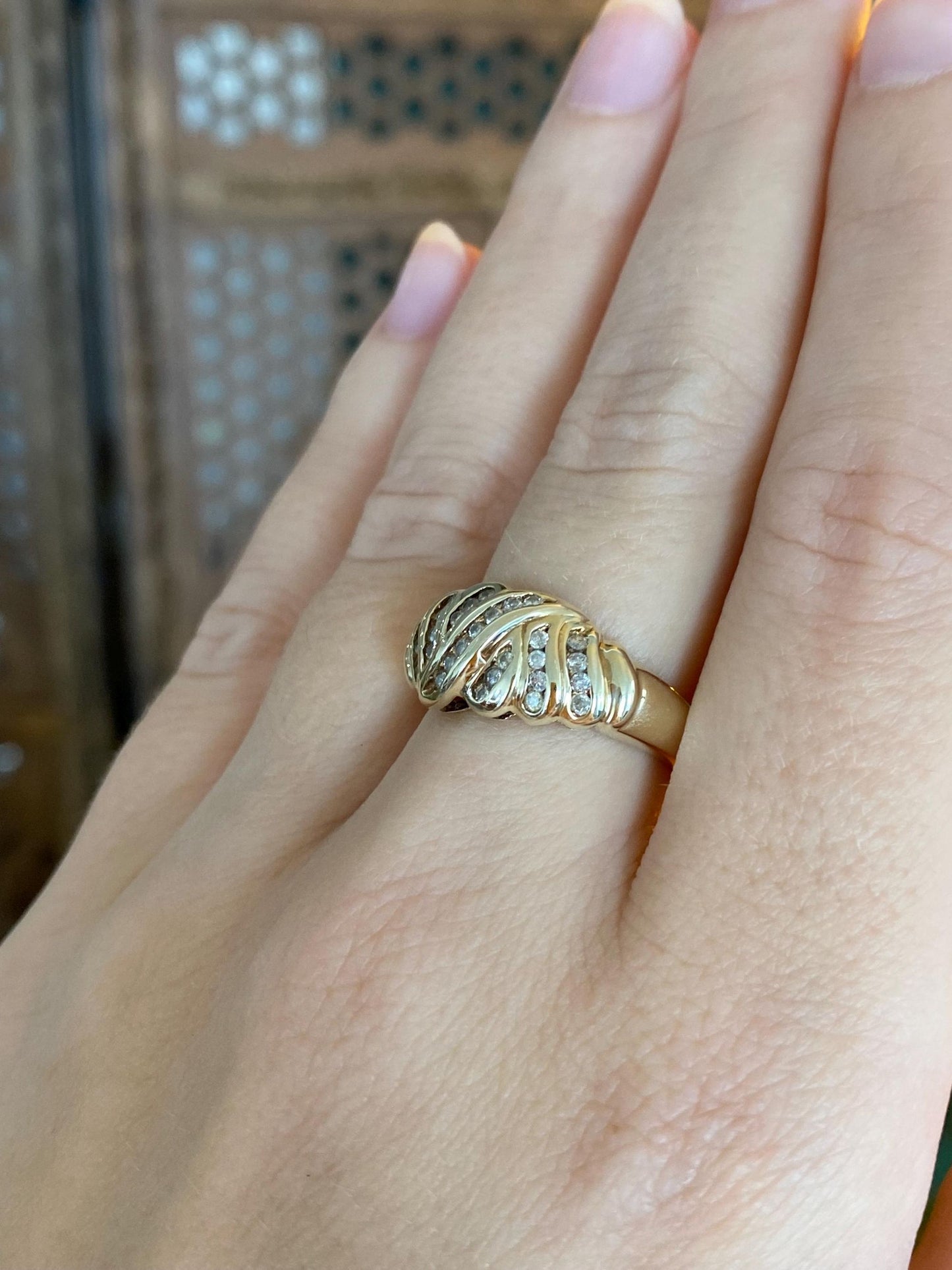Vintage Solid 10k Yellow Gold Diamond Twist Ring - Size 6.75