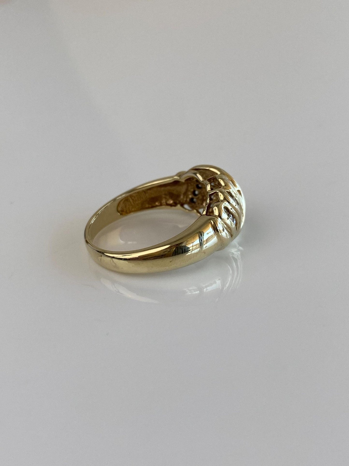 Vintage Solid 10k Yellow Gold Diamond Twist Ring - Size 6.75