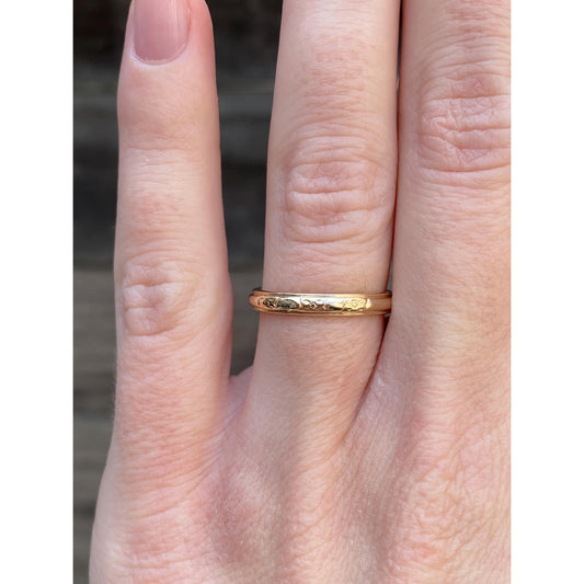 Vintage Solid 14k Yellow Gold Designed Ring Band - Size 5.75