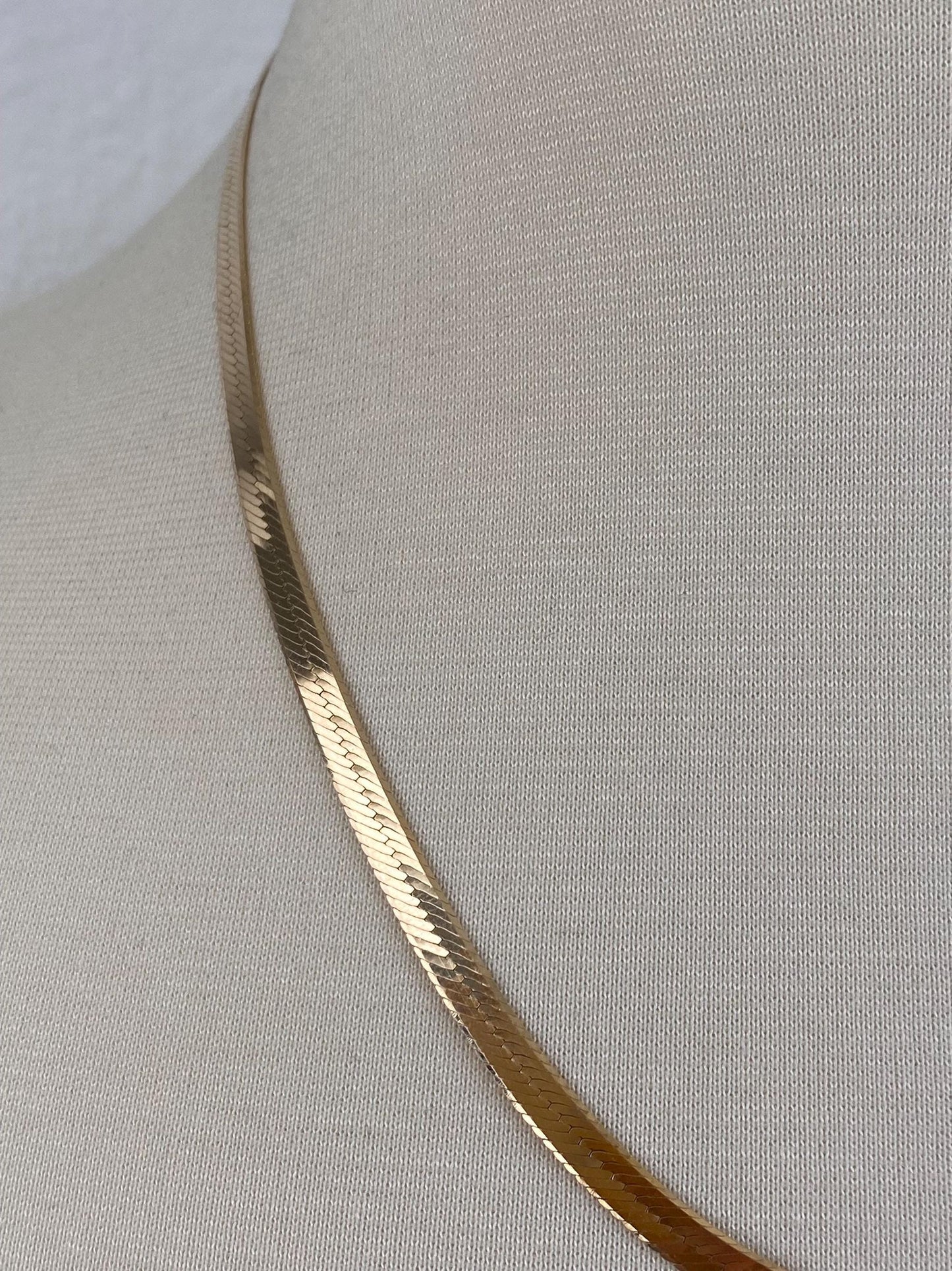 Vintage Solid 14k Yellow Gold Herringbone Chain Necklace - 19.75 inches